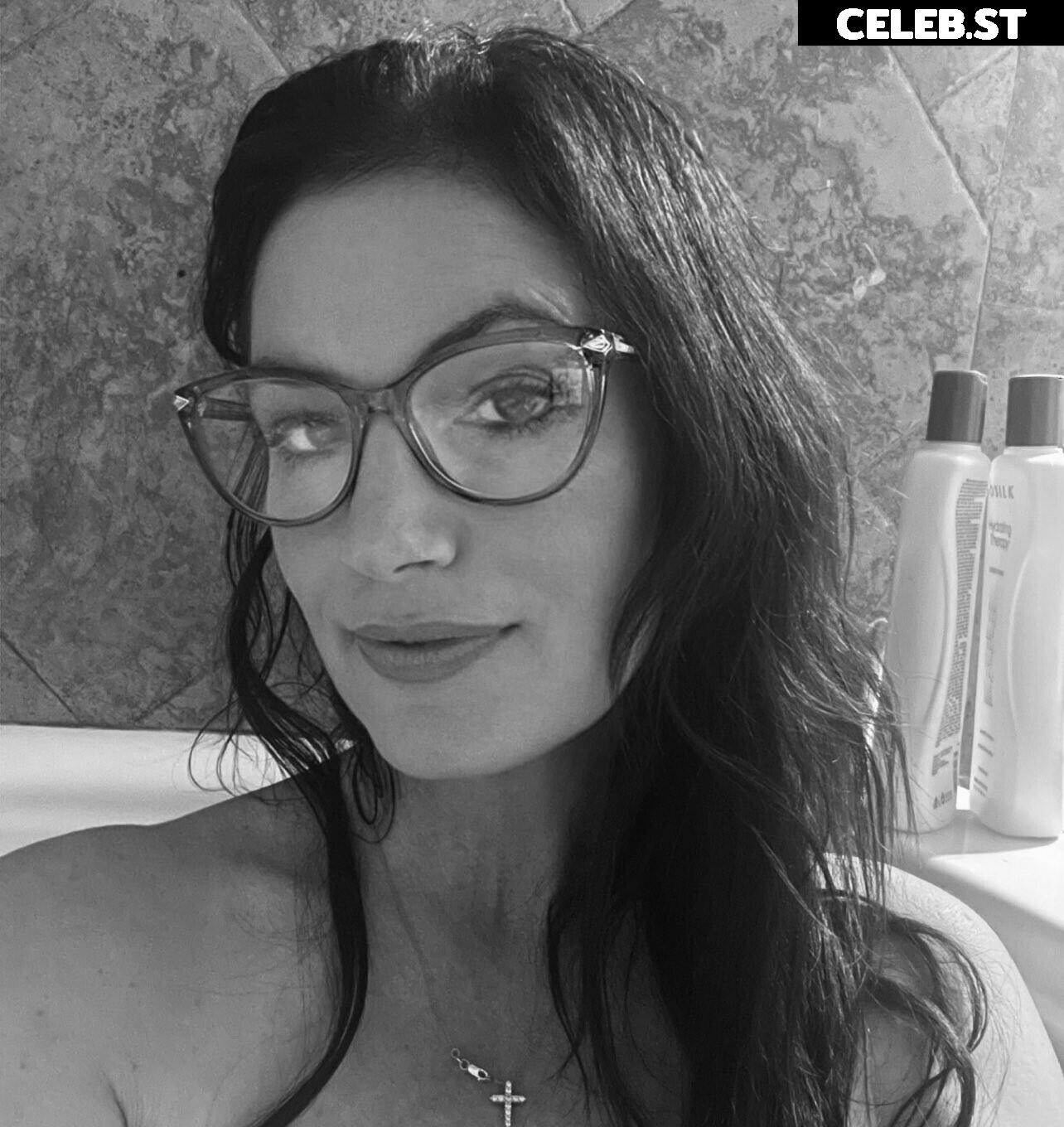 Samantha Moore / Samantha_SN1 Image 11593994