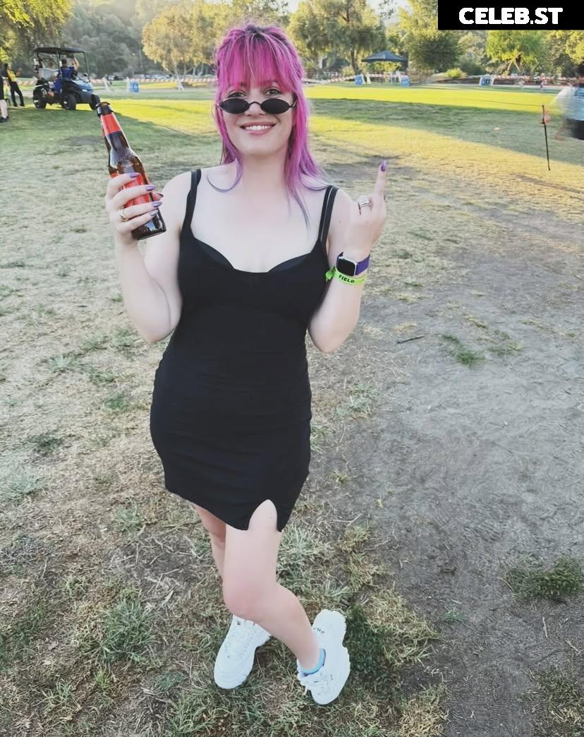 Whitney Van Laningham Image 11593318