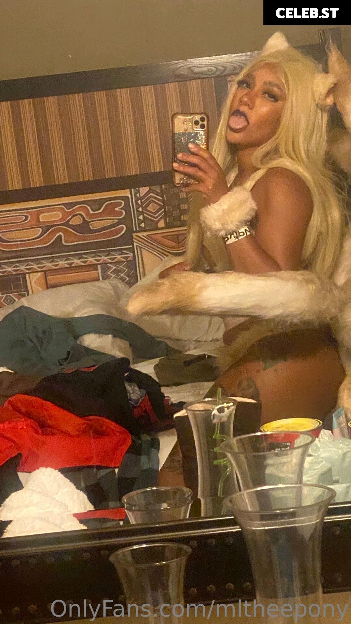 geeksandgrubs/coffee_andconcealer/Lou Beezy/Proud Mary/Chef Mary Lou Image 11592807