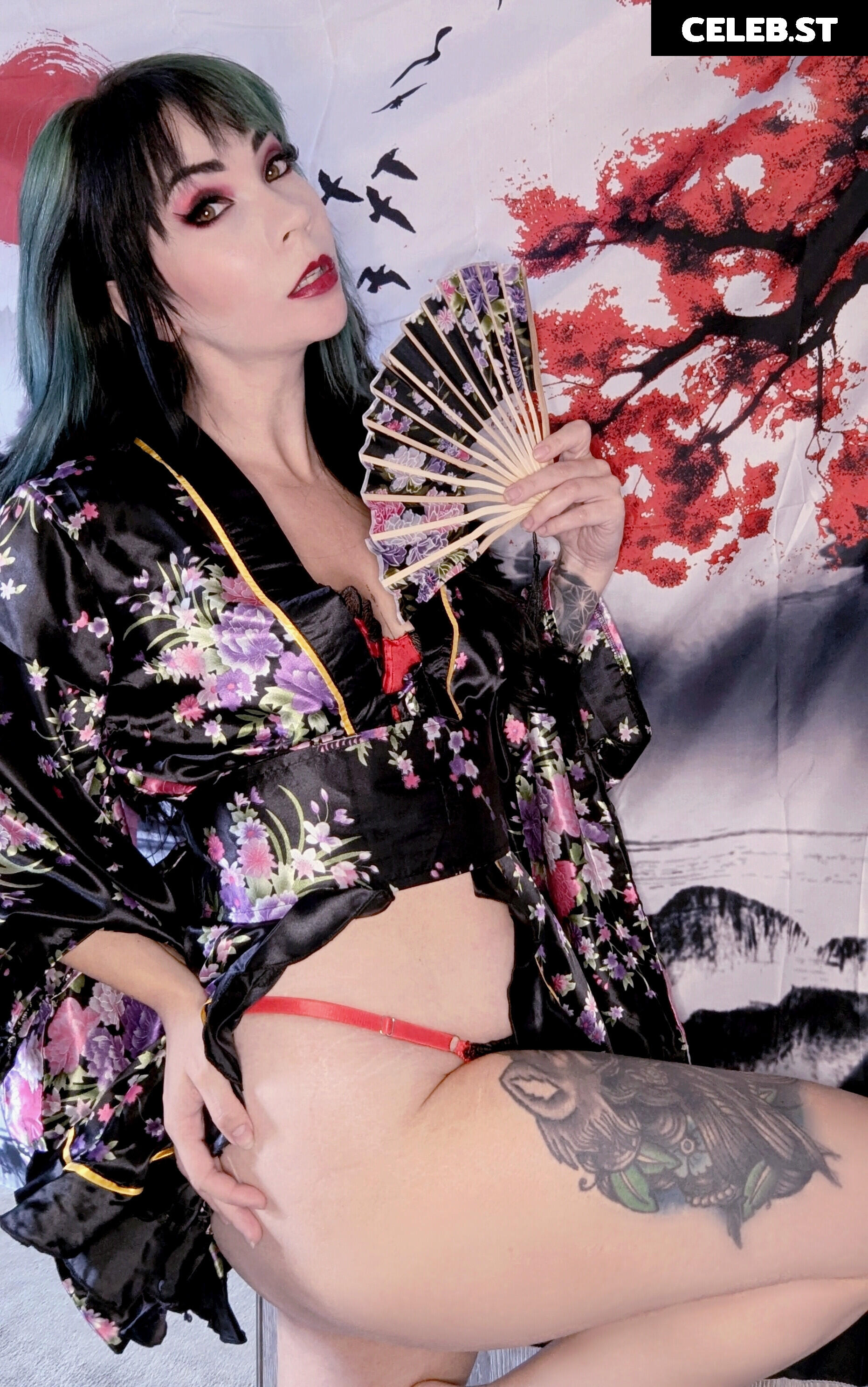 Chloe Drinkwater (Skarlett Riot Singer) Image 11585843