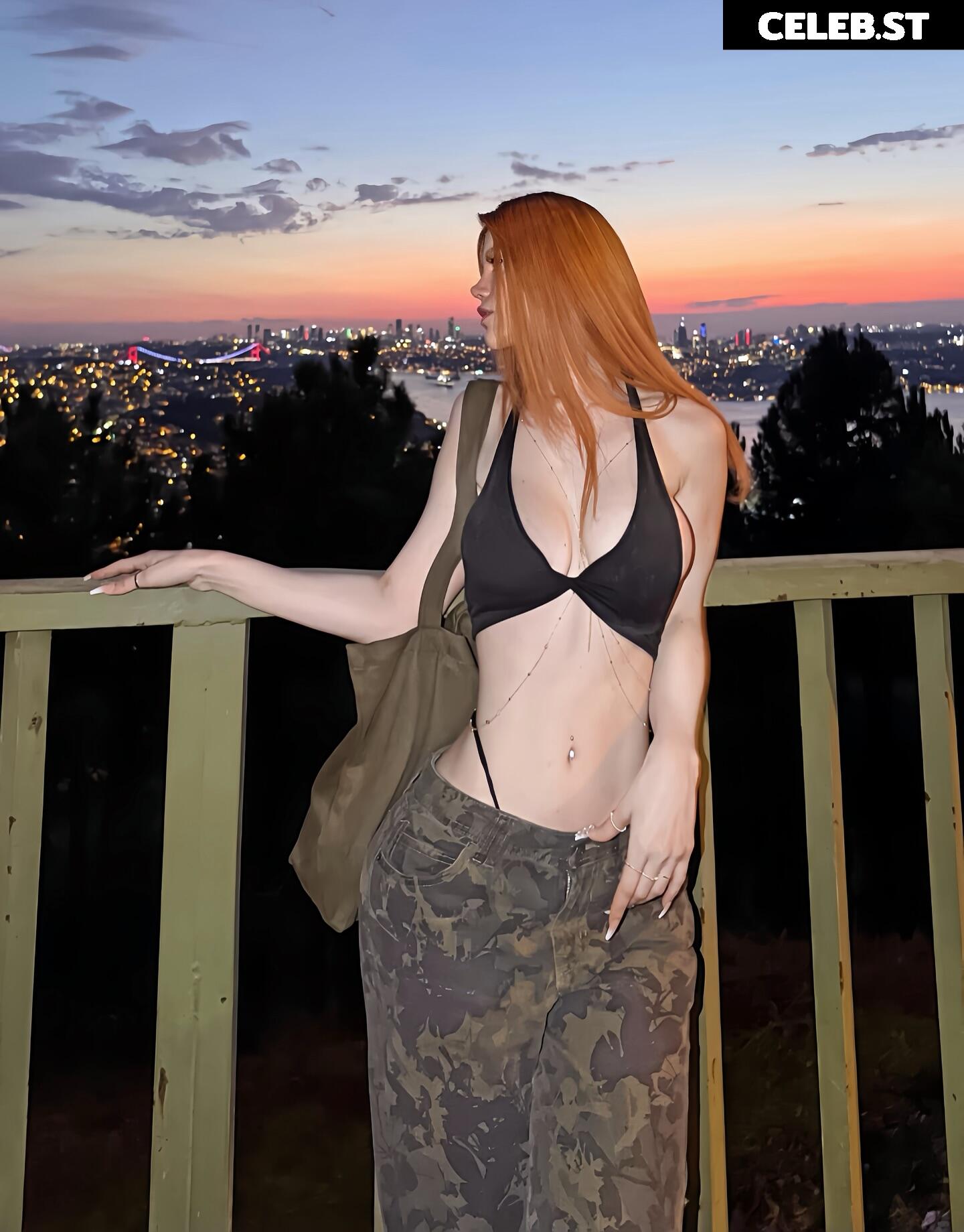 Naz - @fraaoula Image 11584576