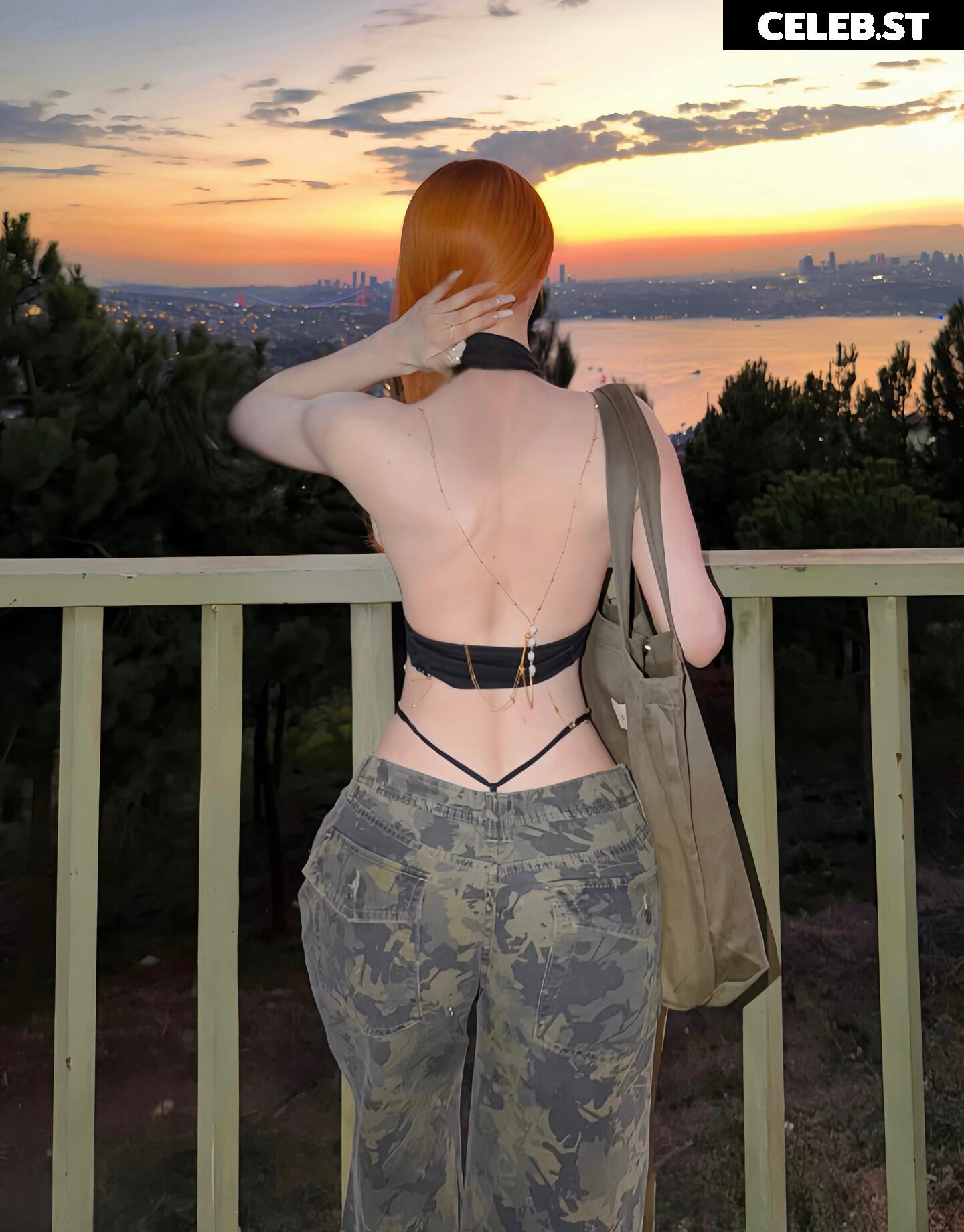 Naz - @fraaoula Image 11584579