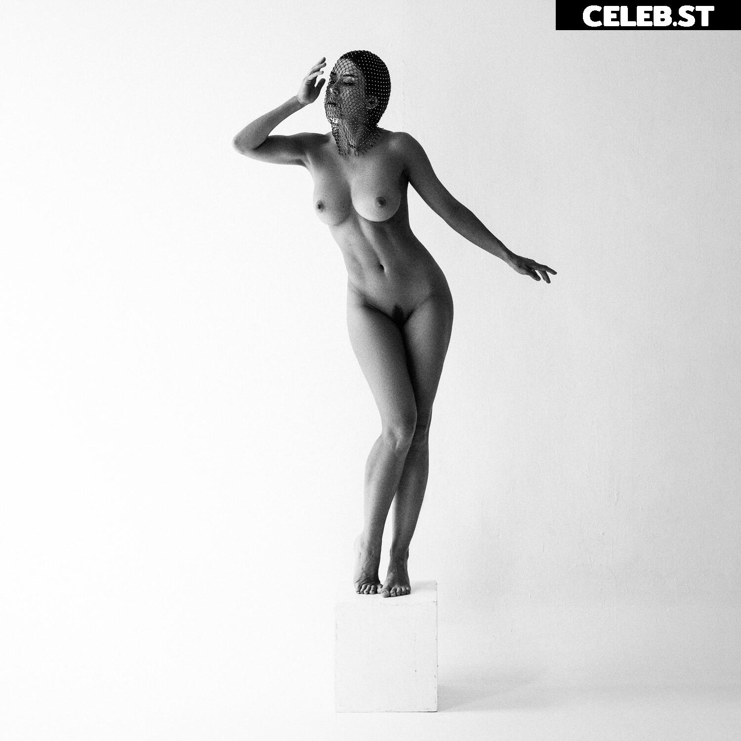 Oladushek11 aka Natasha Roik aka Mango Leea Image 11584461