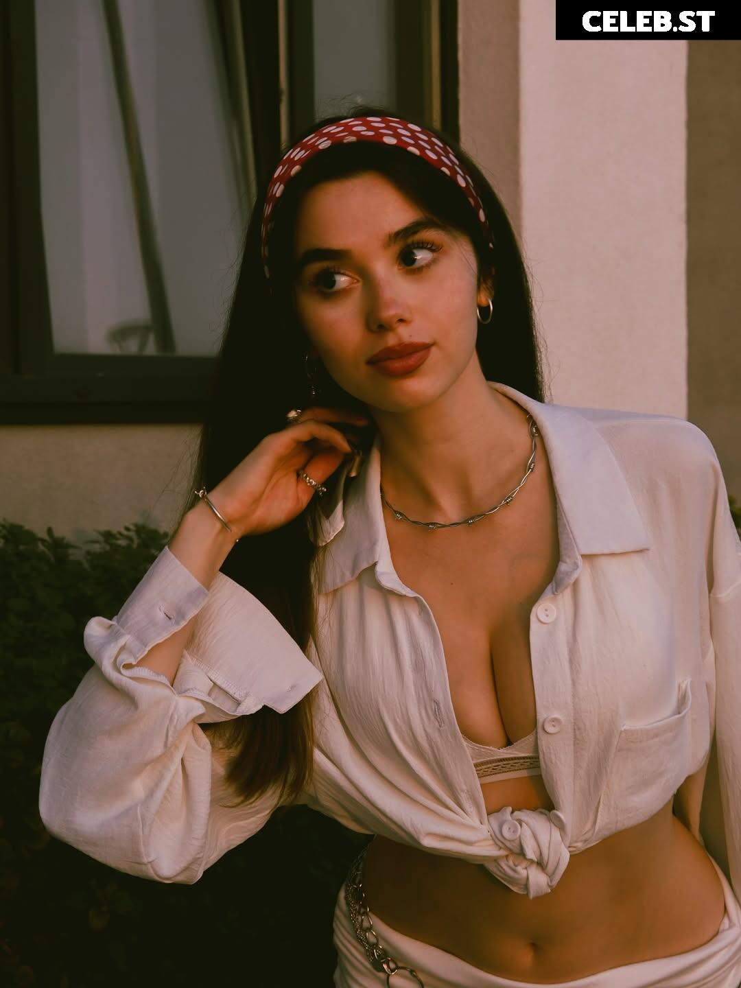 Mariia / m_lizz_ Image 11451170