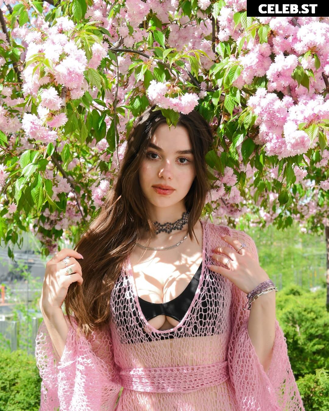 Mariia / m_lizz_ Image 11451225