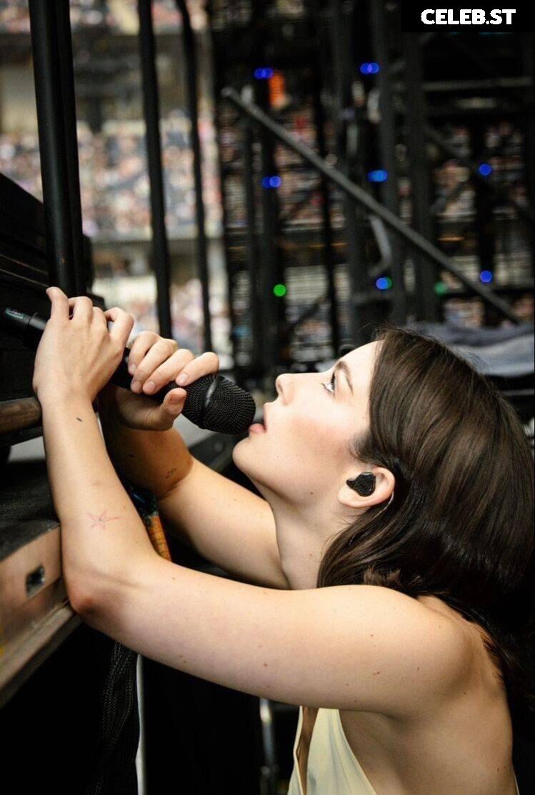 Gracie Abrams Image 11444239