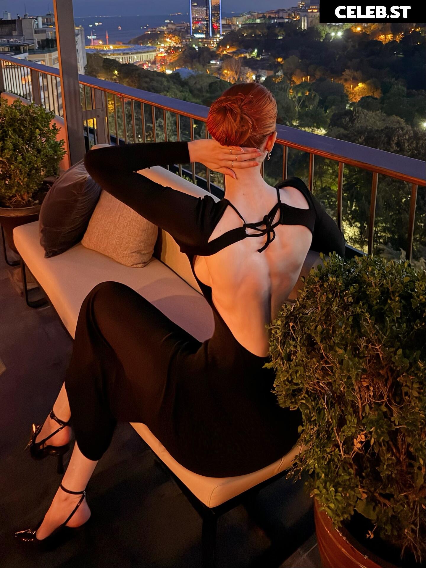 Naz - @fraaoula Image 11405590