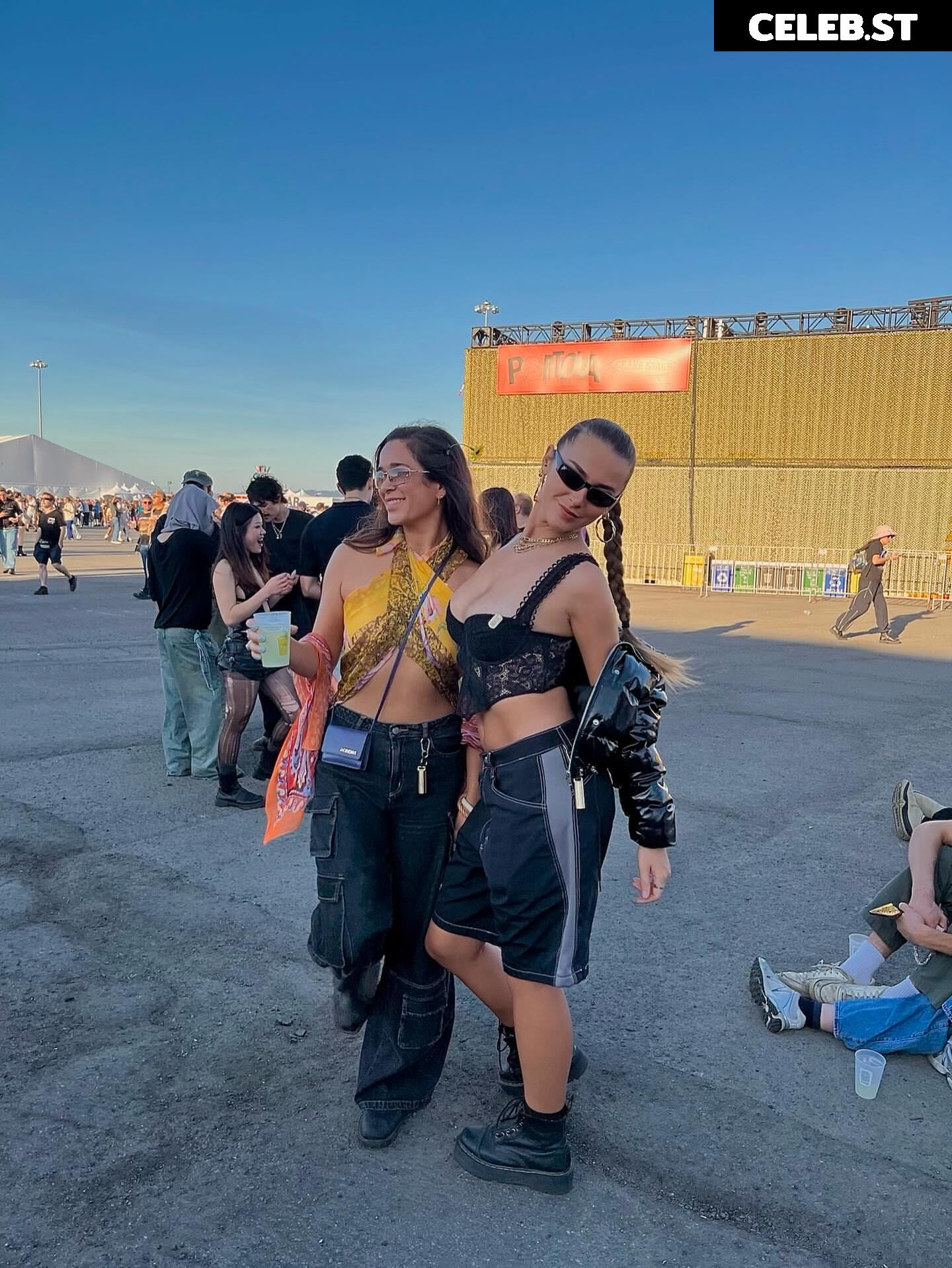 Emma Char (emmaa_char) Image 11405108