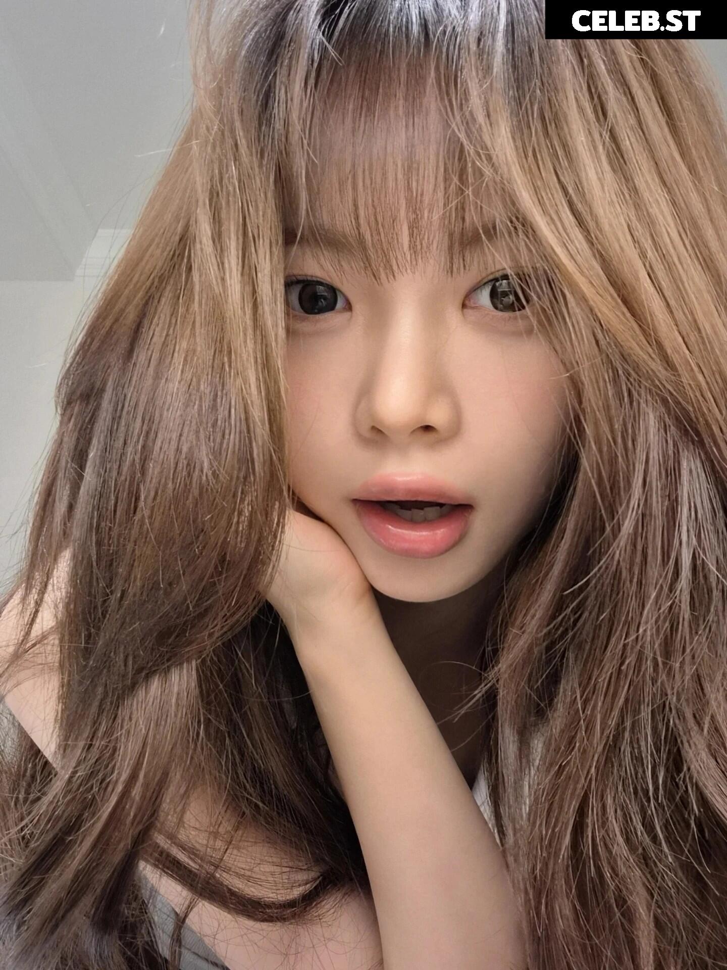 Hong Eunchae 홍은채 | LESSERAFIM Image 11406460