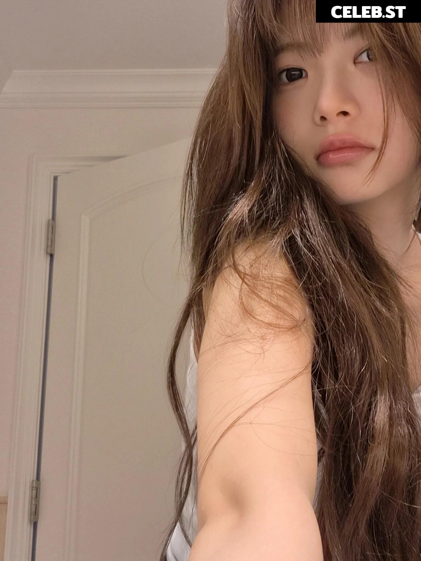 Hong Eunchae 홍은채 | LESSERAFIM Image 11406464