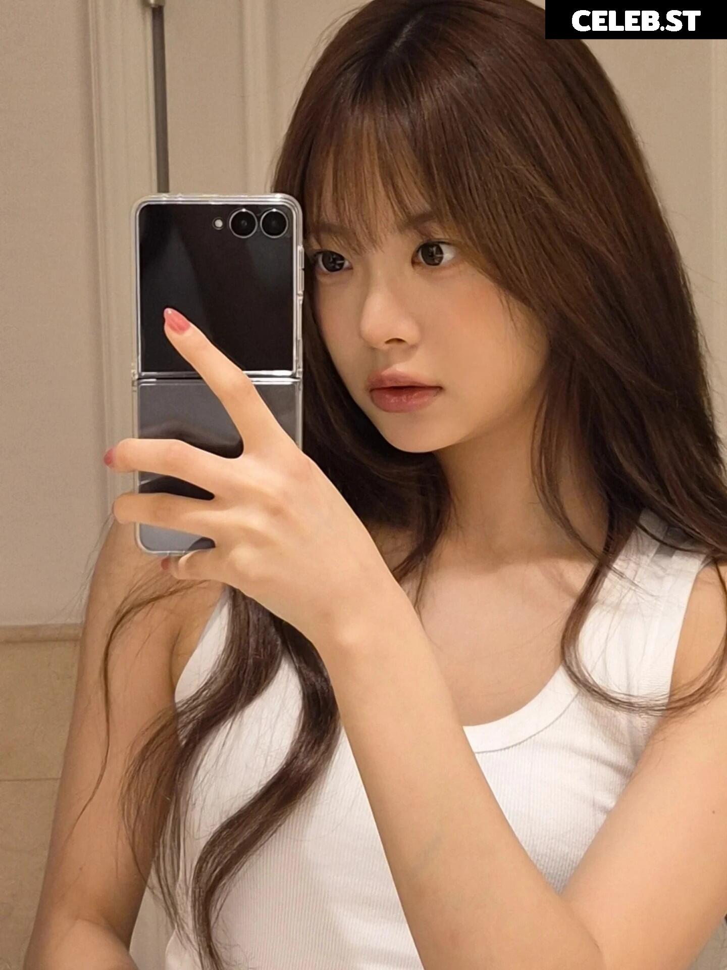 Hong Eunchae 홍은채 | LESSERAFIM Image 11406470