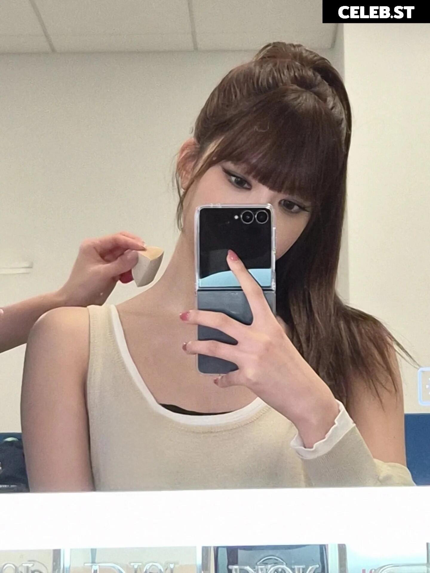 Hong Eunchae 홍은채 | LESSERAFIM Image 11406475