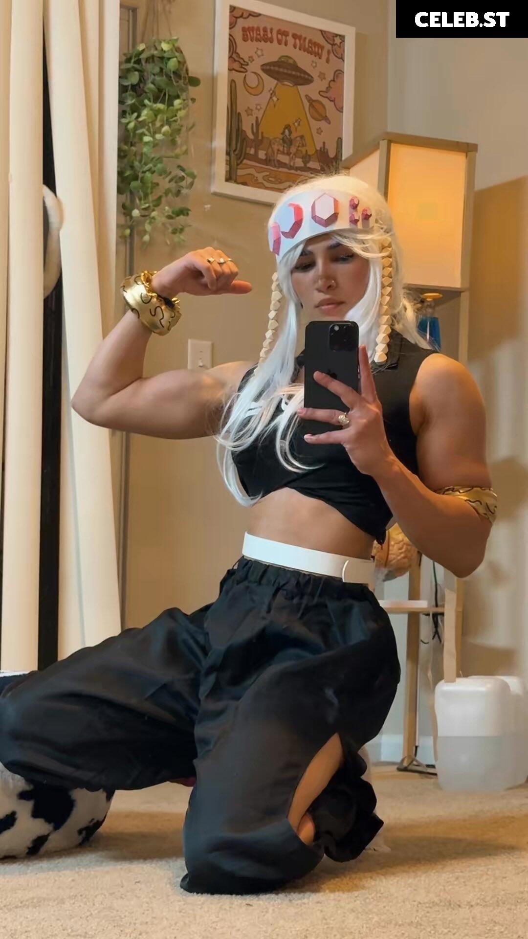 Naila Iqbal / alienalianz / NylaWHO / NylaWHO1 Image 11498689