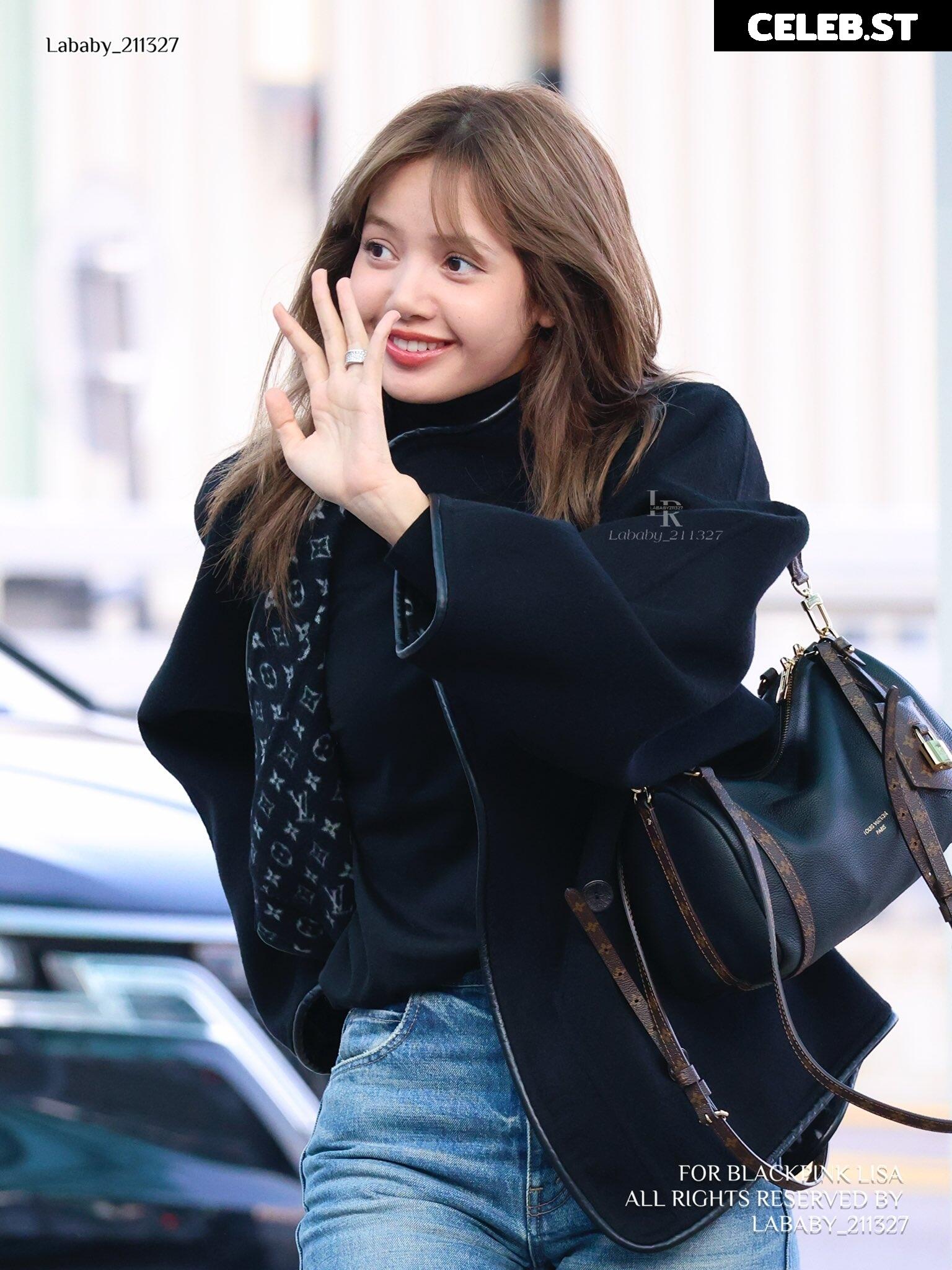 Lisa | BLΛƆKPIИK (Blackpink) Image 11494298
