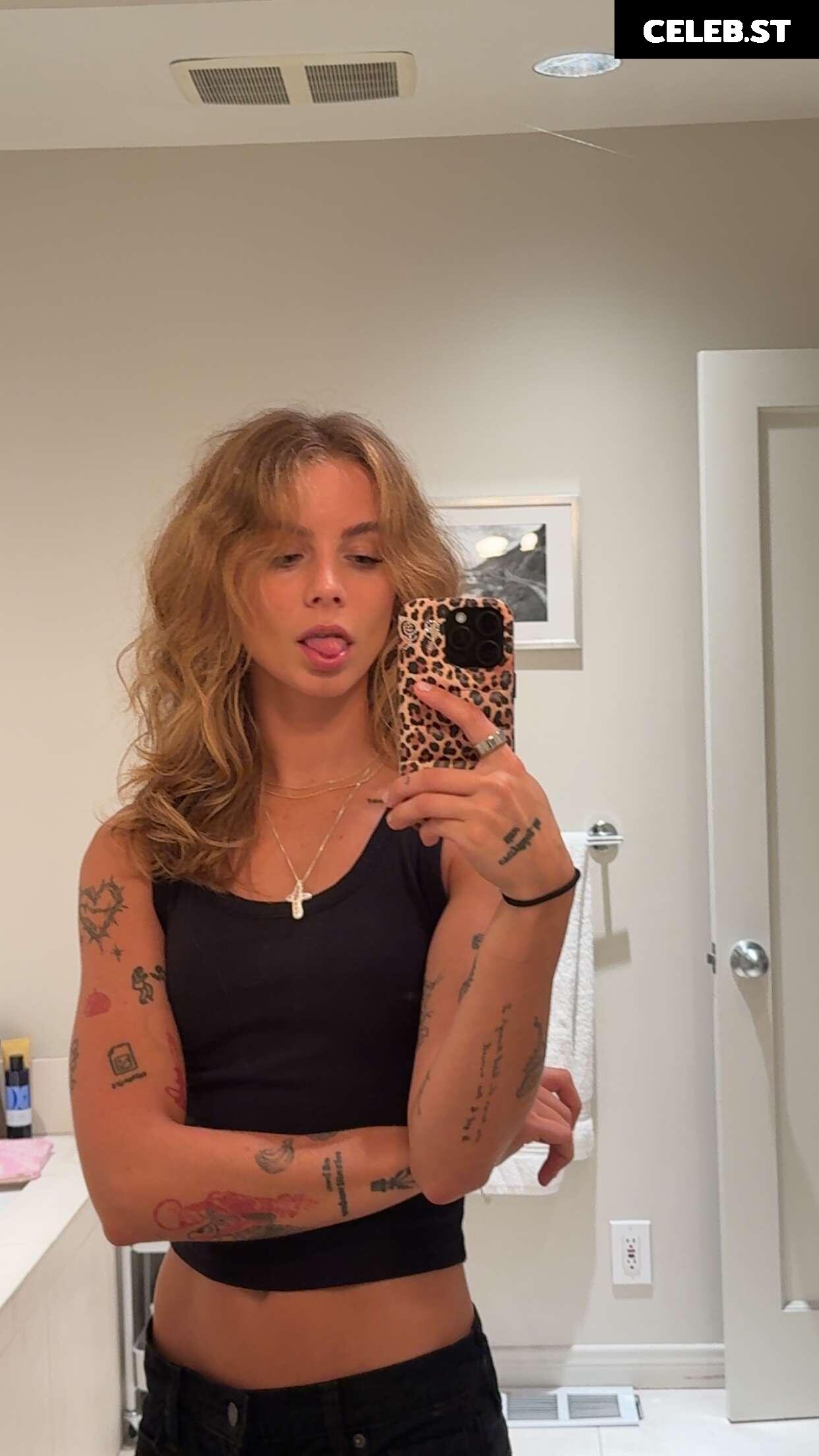 Anna Shumate / Annabananaxdddd Image 11492845