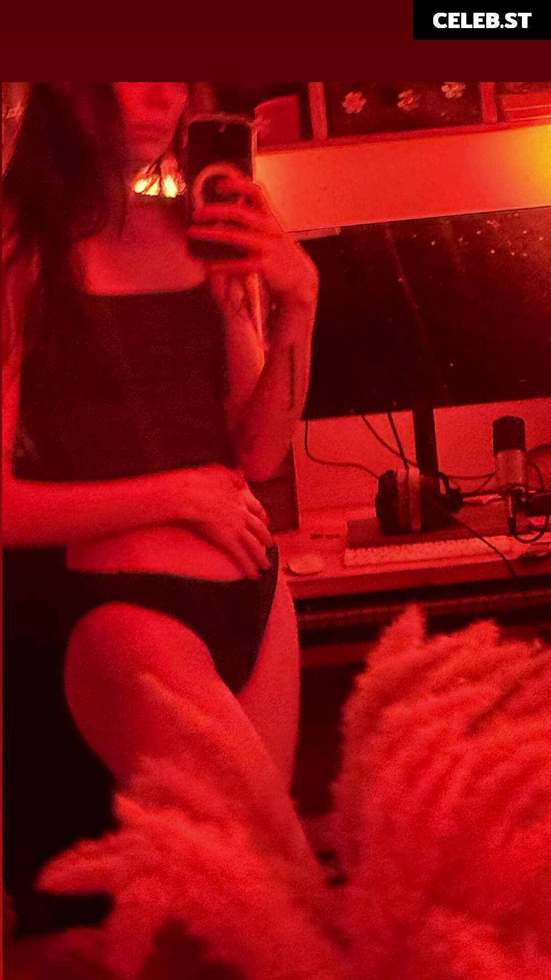 Dodie Clark doddleoddle Image 11499183