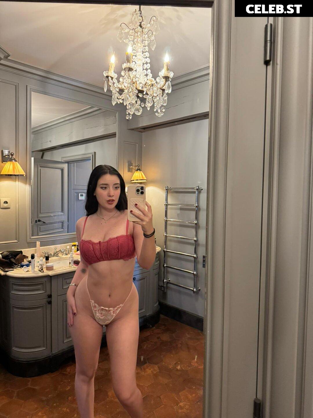 Hotblockchain / Emily Cocea / cryptobaddie1 Image 11356867