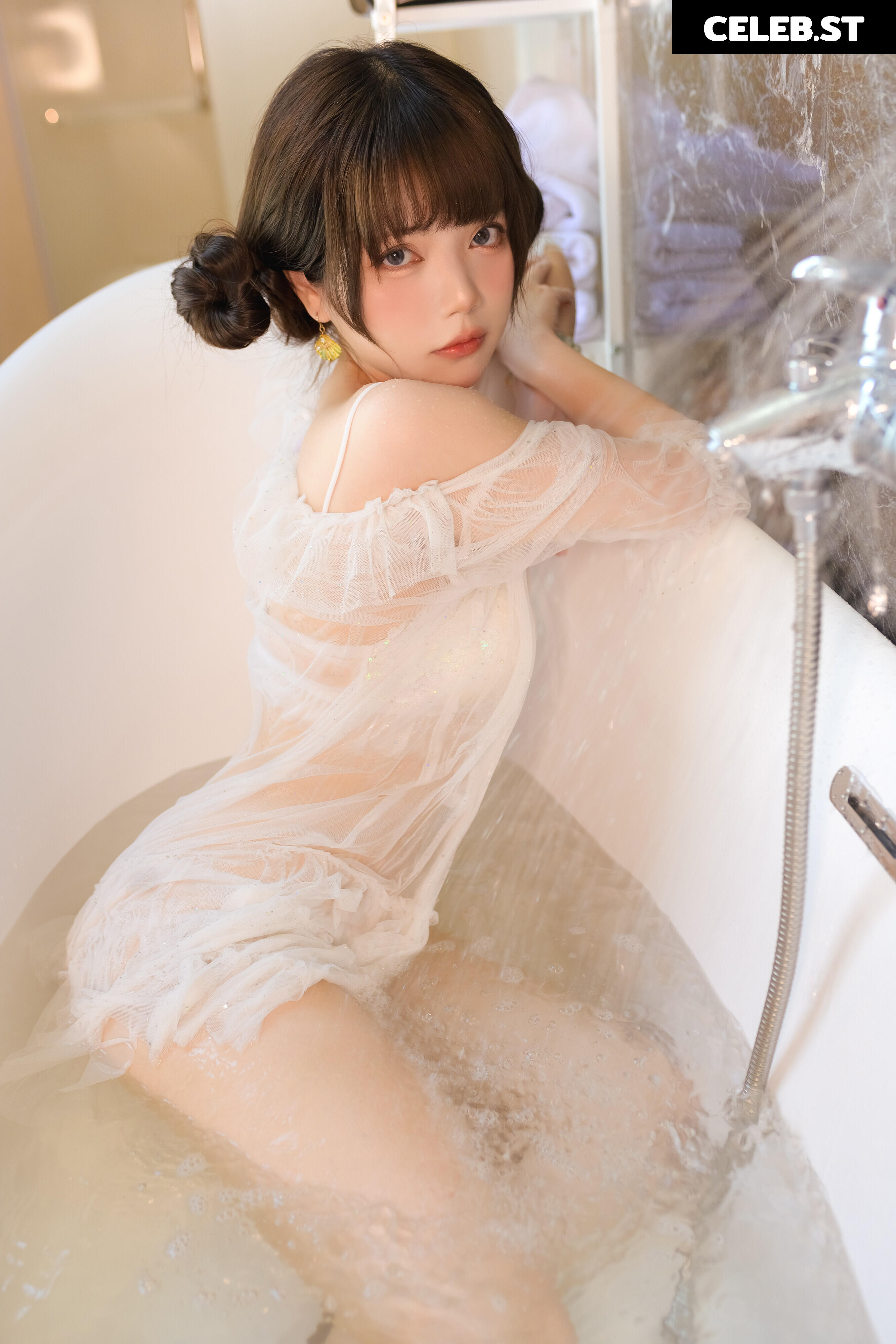 Miu - ミウ Cosplayer Image 11378486