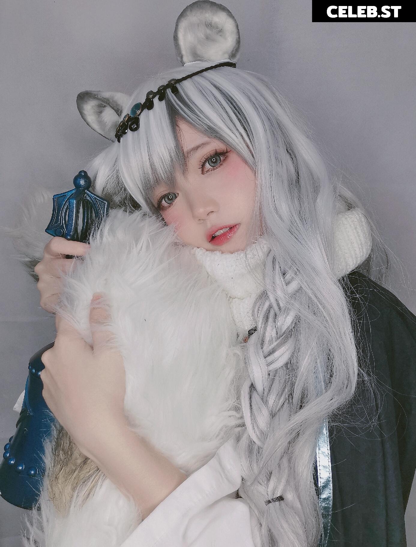 Miu - ミウ Cosplayer Image 11378296