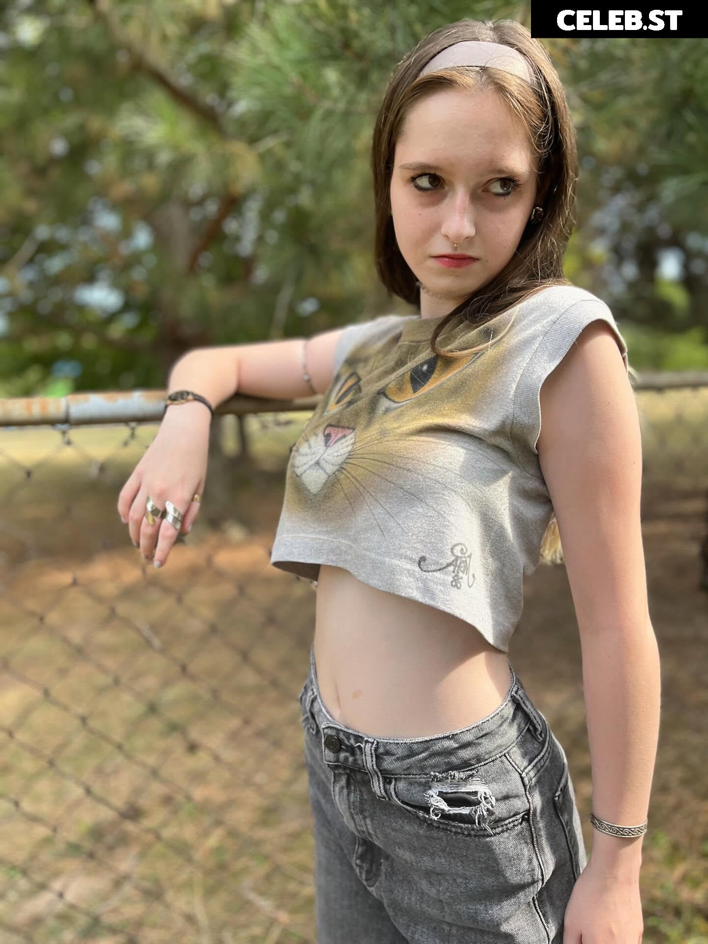 unoangryone | vonthedon | Veronica Image 11391527
