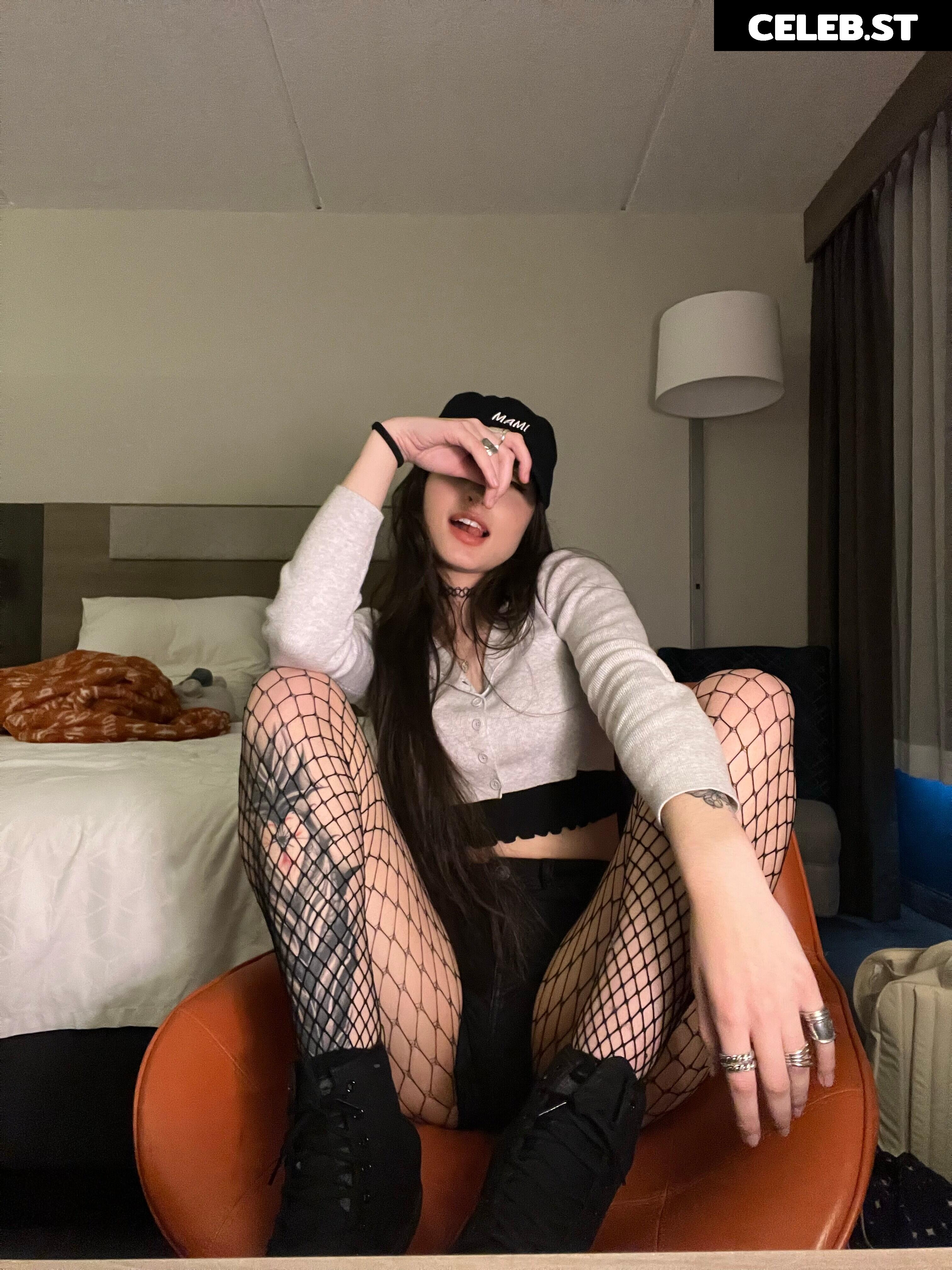 beebee ASMR Image 11388122