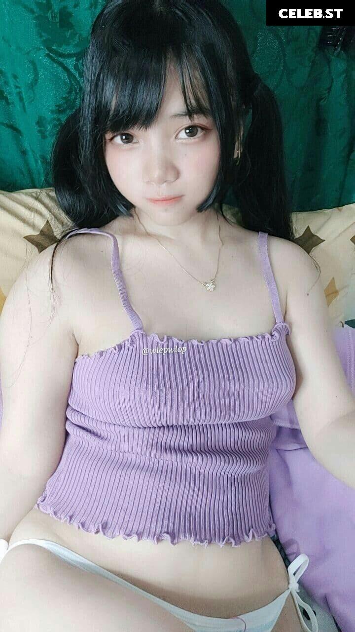 Angel chan | wlep wlop | menruinyanko_ Image 11380260
