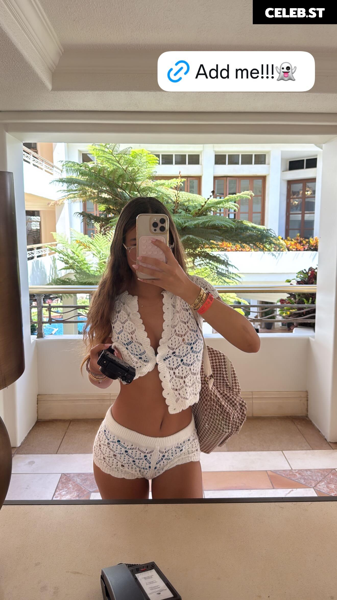 chloeparker6277 / bunnybunny924 / chloe.parkerrrr Image 11382250