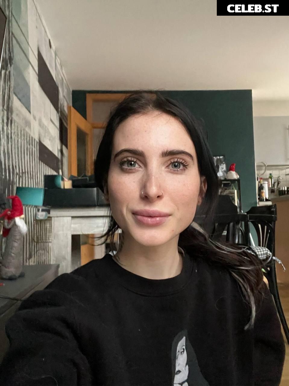 Lia Louise Image 1298830