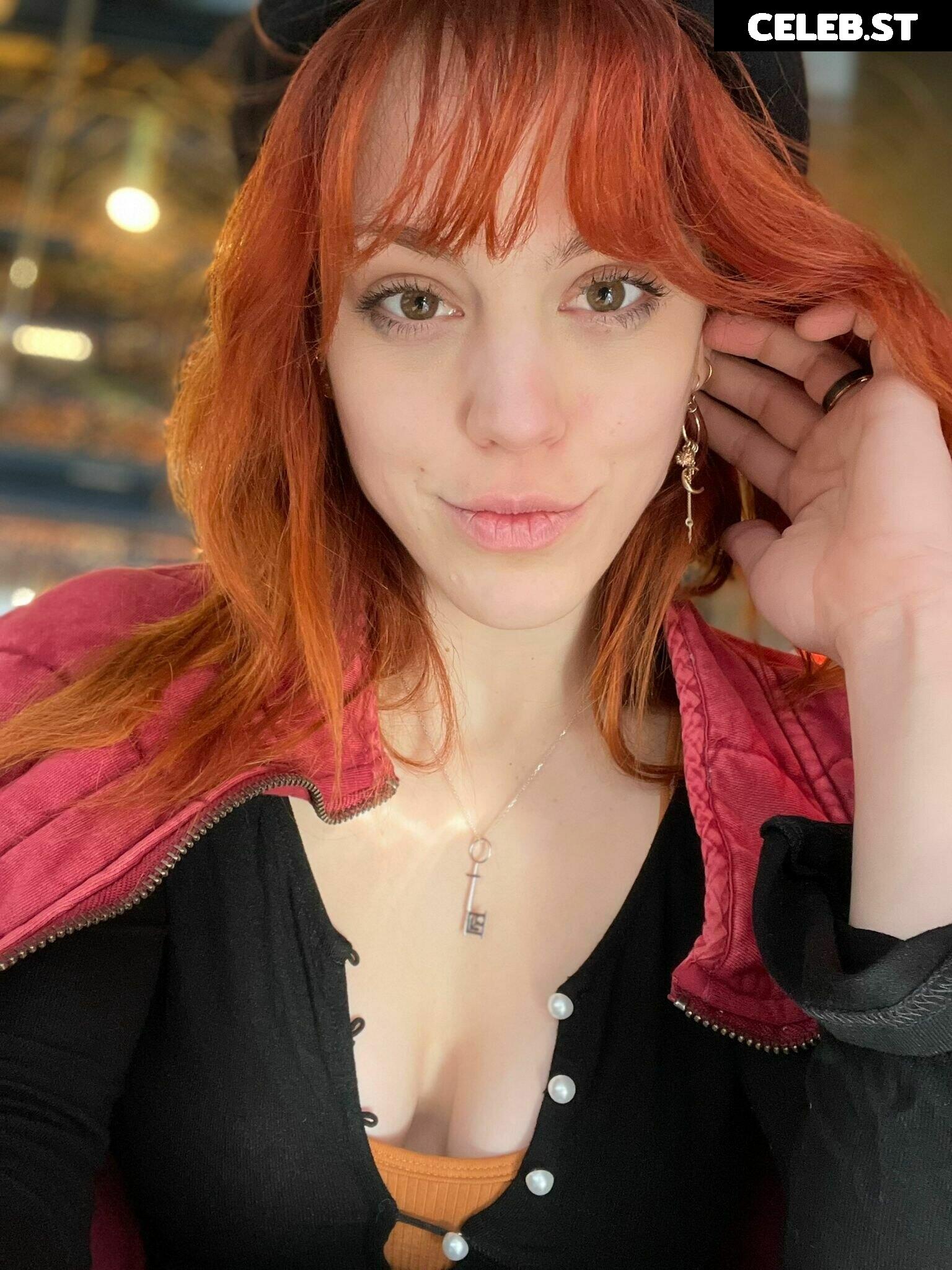 Molly Stewart Image 1298193