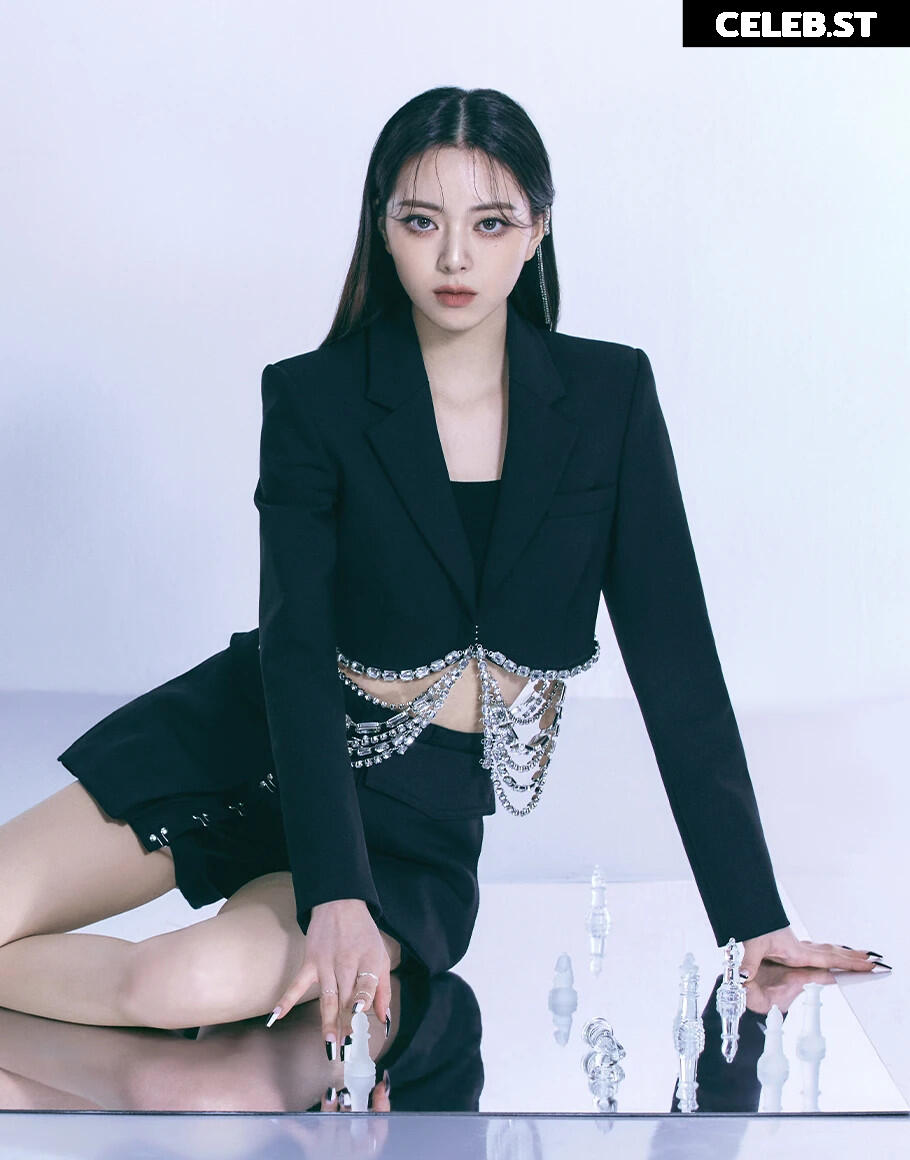 Yuna - ITZY (유나, Shin Yu Na) Image 12825760