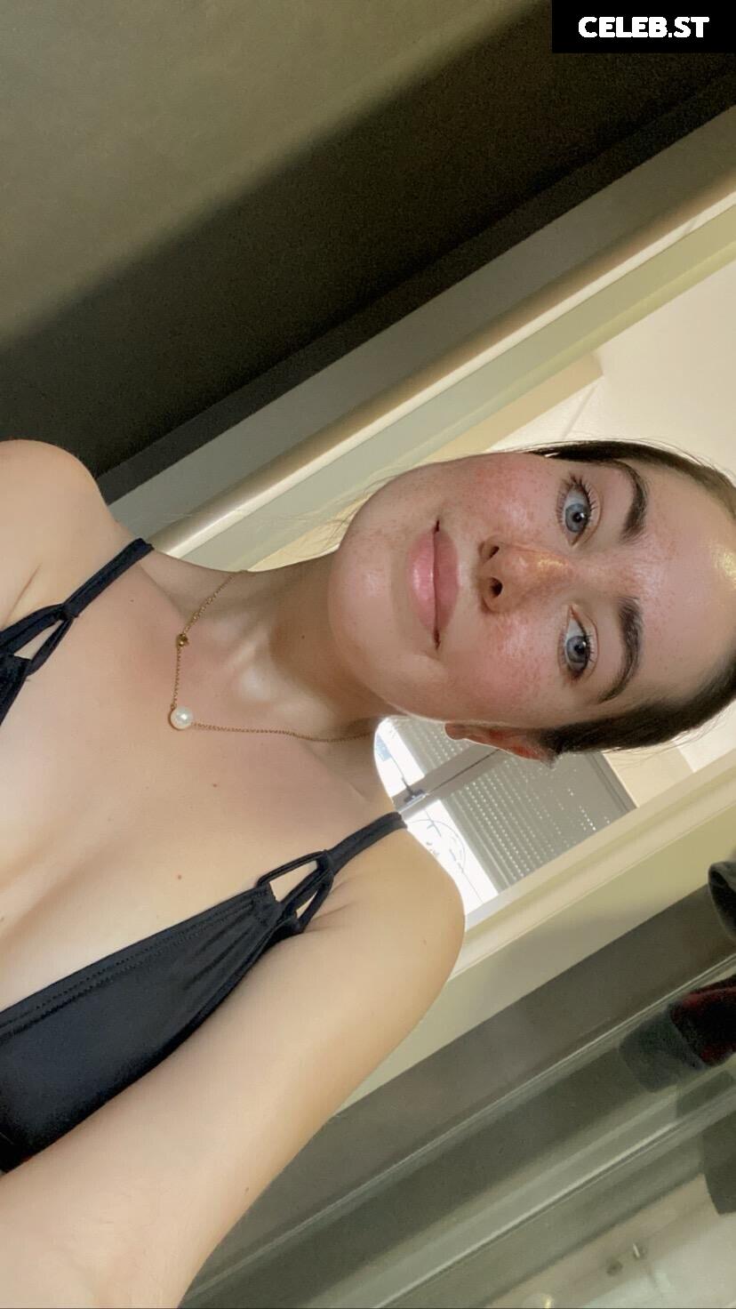 1carol - Scorpio Image 12826864