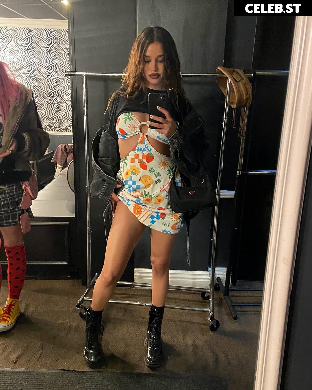 Tommy Genesis Image 12826753