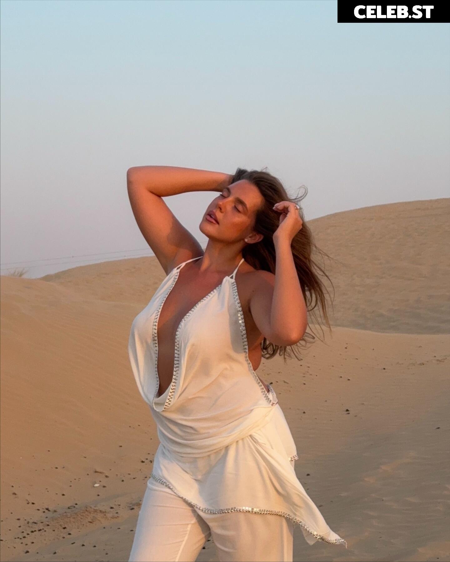 May Ridts | mayridts Image 12826114