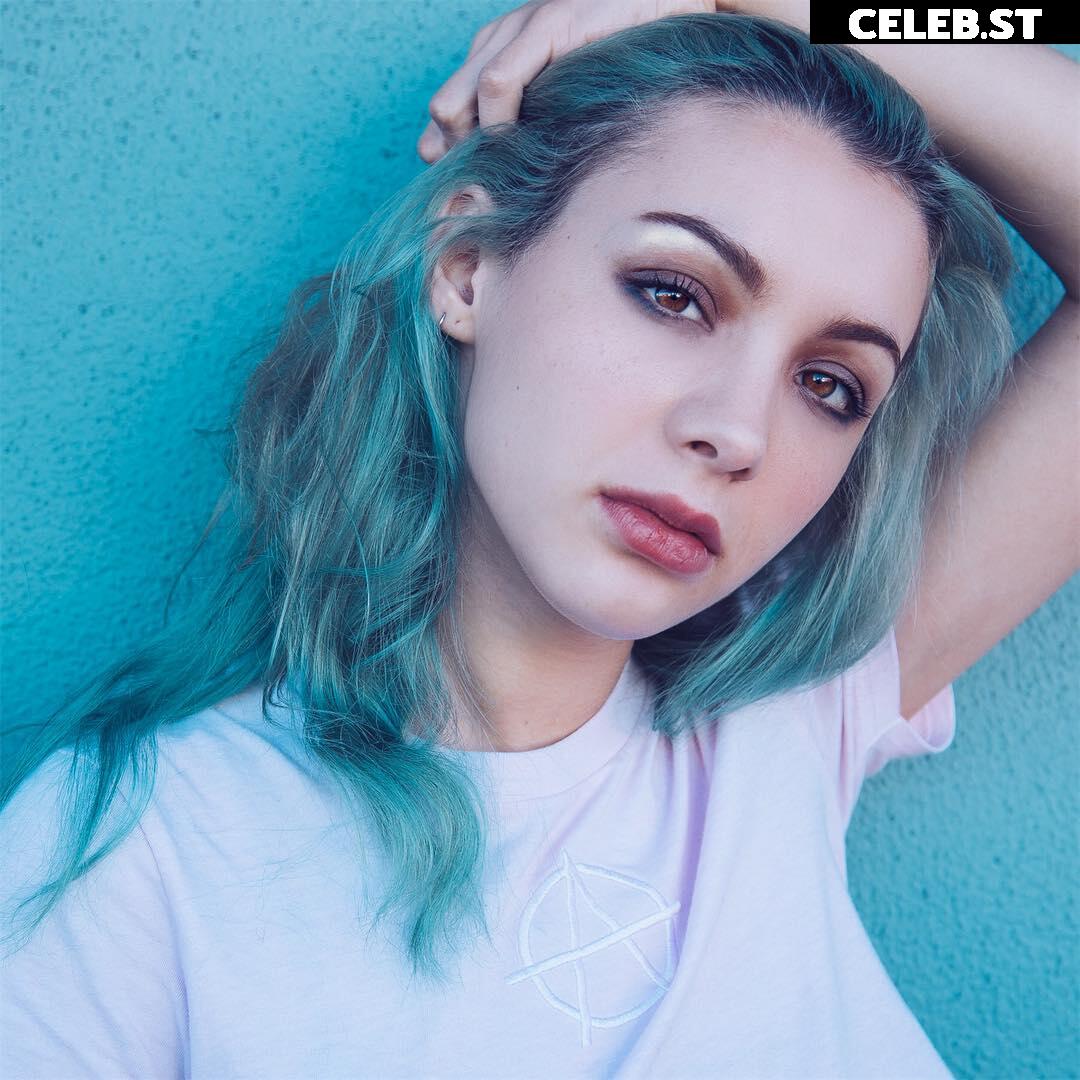 Hannah Marks Image 12833648