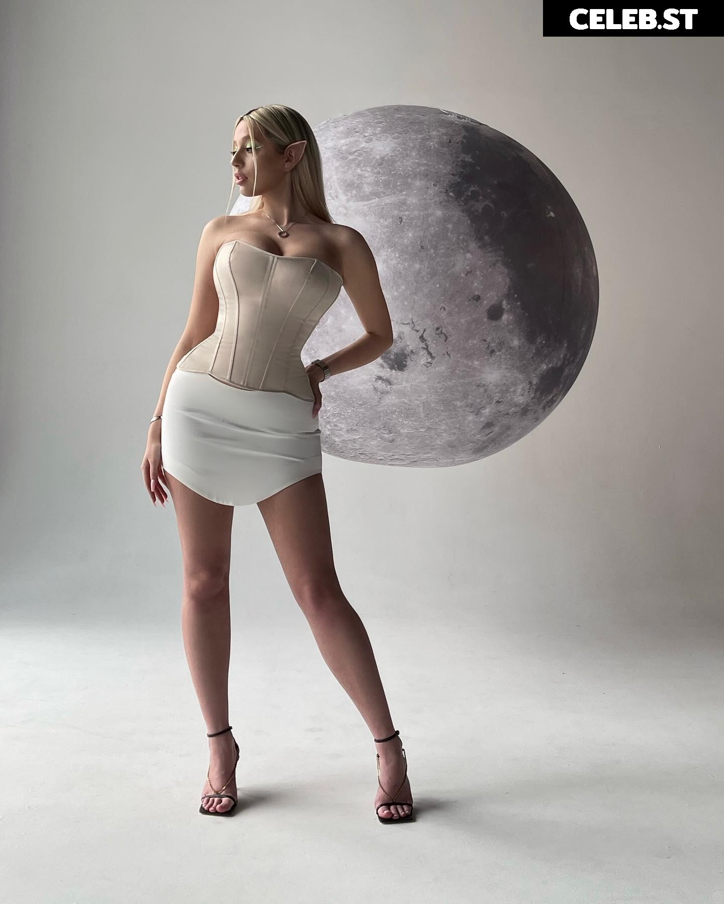 Anisimova Anastasia / anisimovaanastasia Image 12832450
