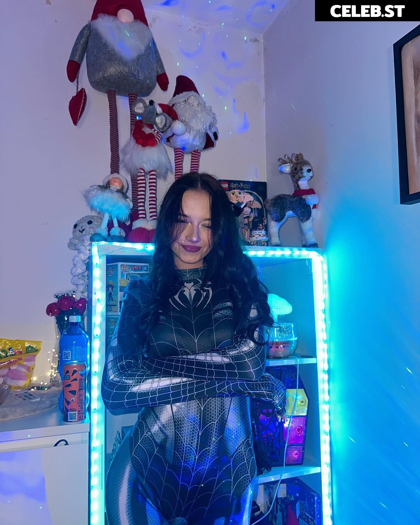 Mela Pustelnik / melapustelnik / melciapustelnik Image 12764161