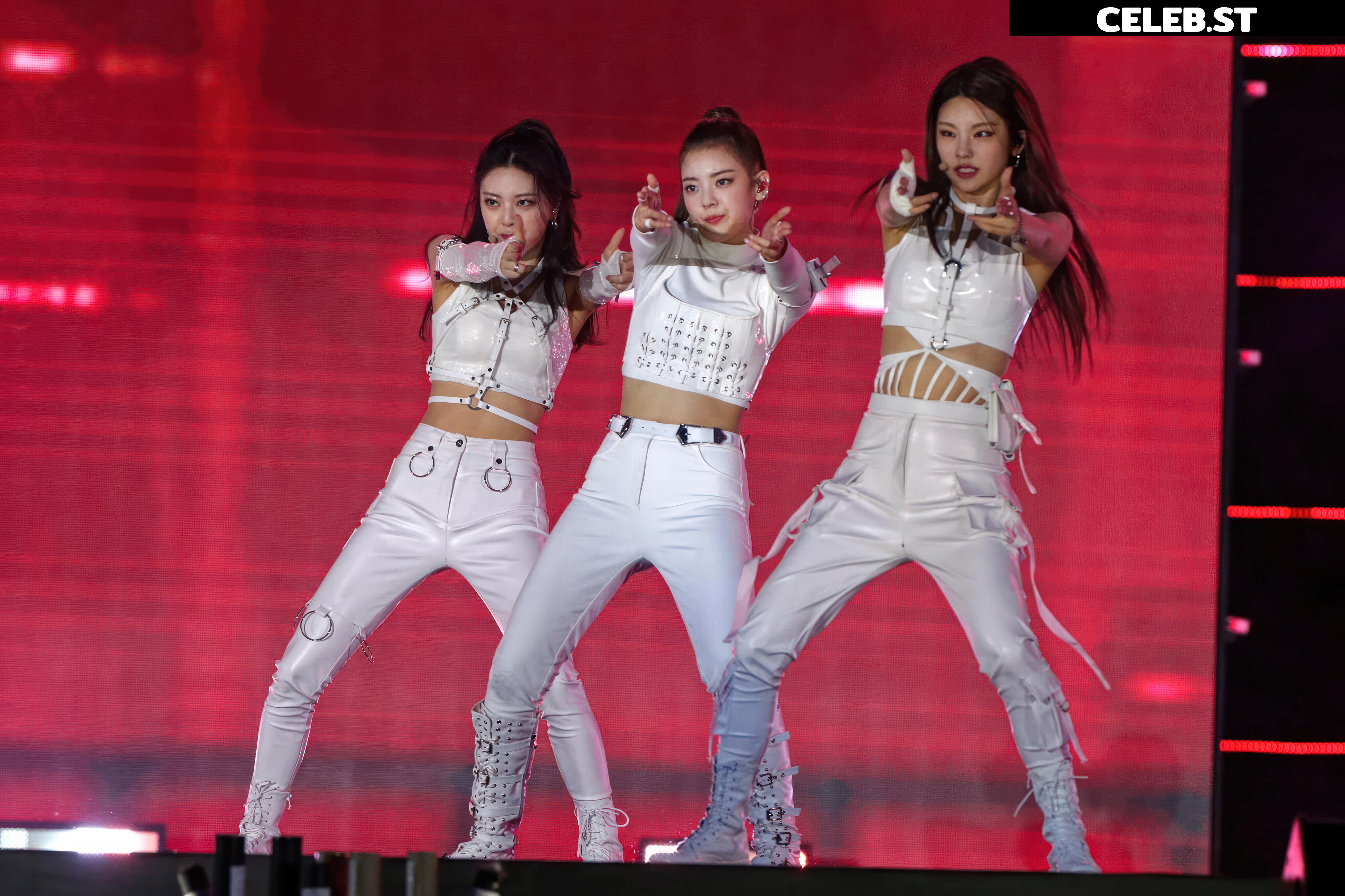 Yuna - ITZY (유나, Shin Yu Na) Image 12760772