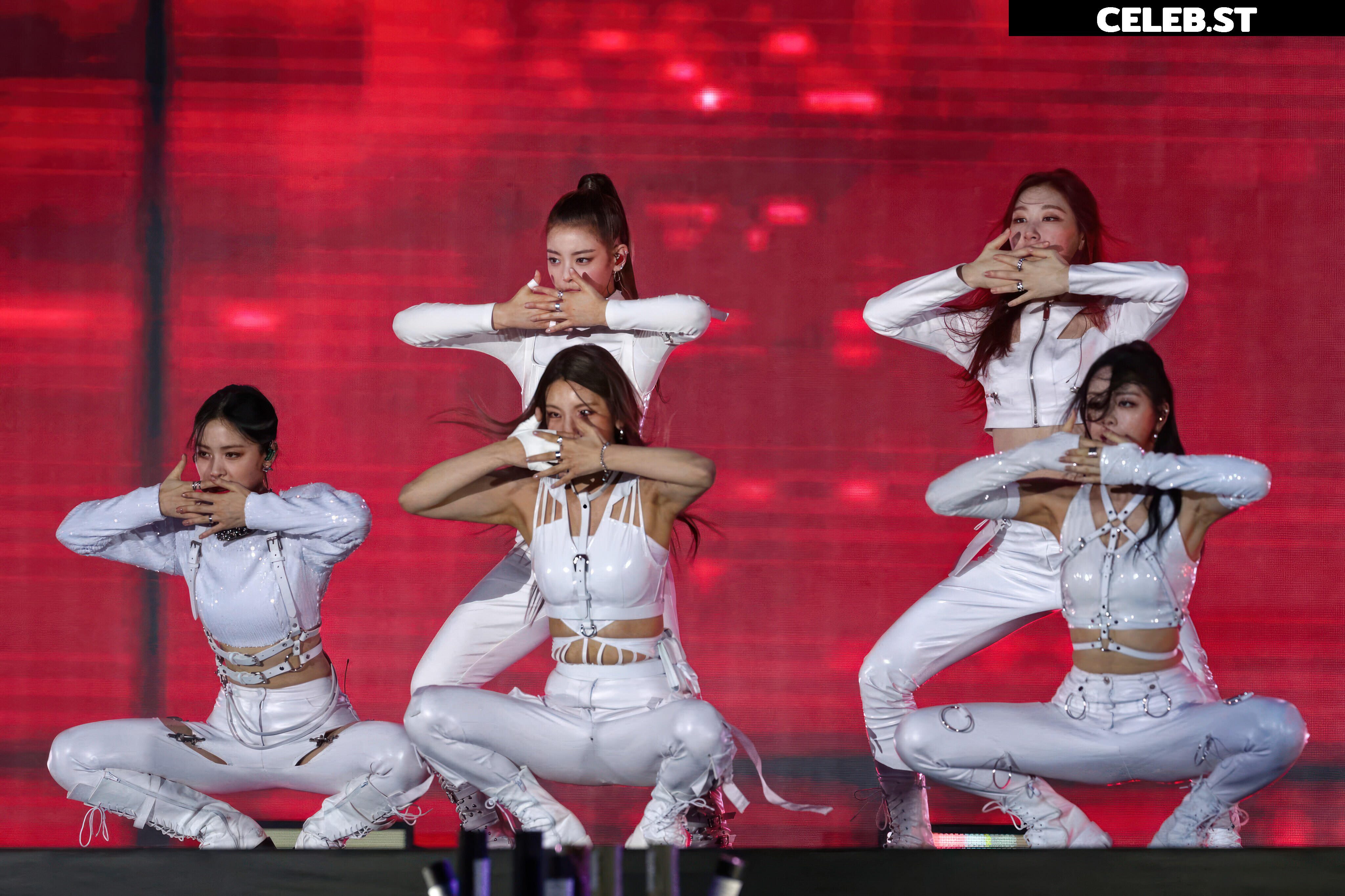 Yuna - ITZY (유나, Shin Yu Na) Image 12748156