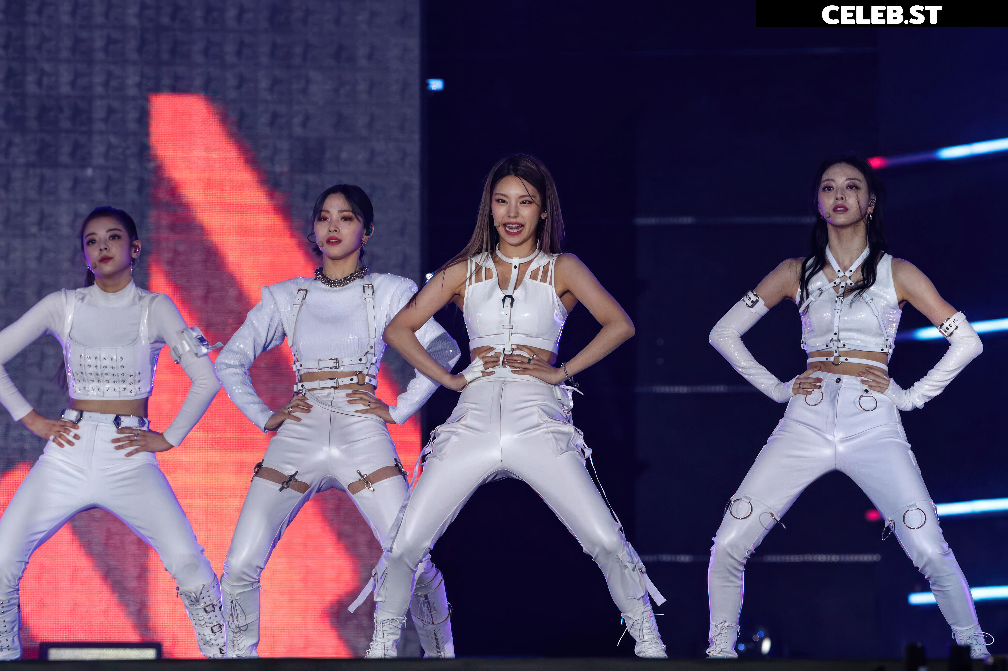 Yuna - ITZY (유나, Shin Yu Na) Image 12748154