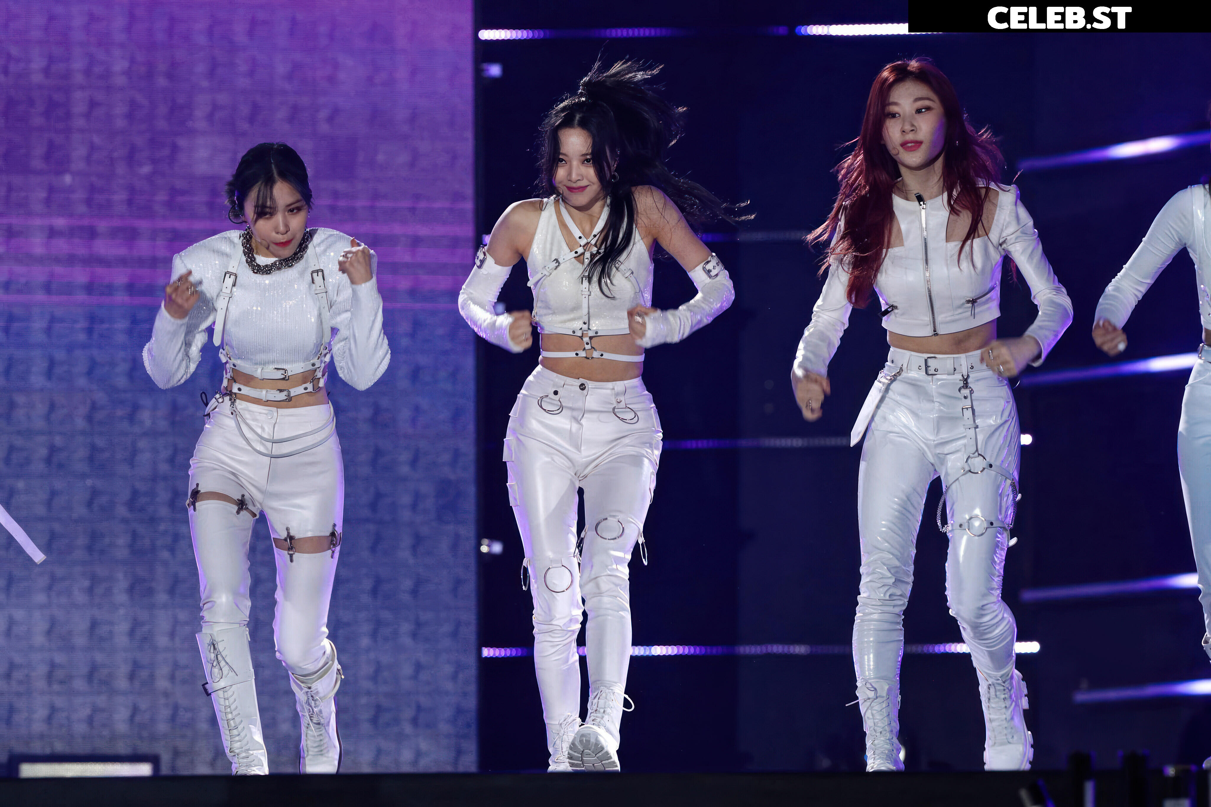 Yuna - ITZY (유나, Shin Yu Na) Image 12748159
