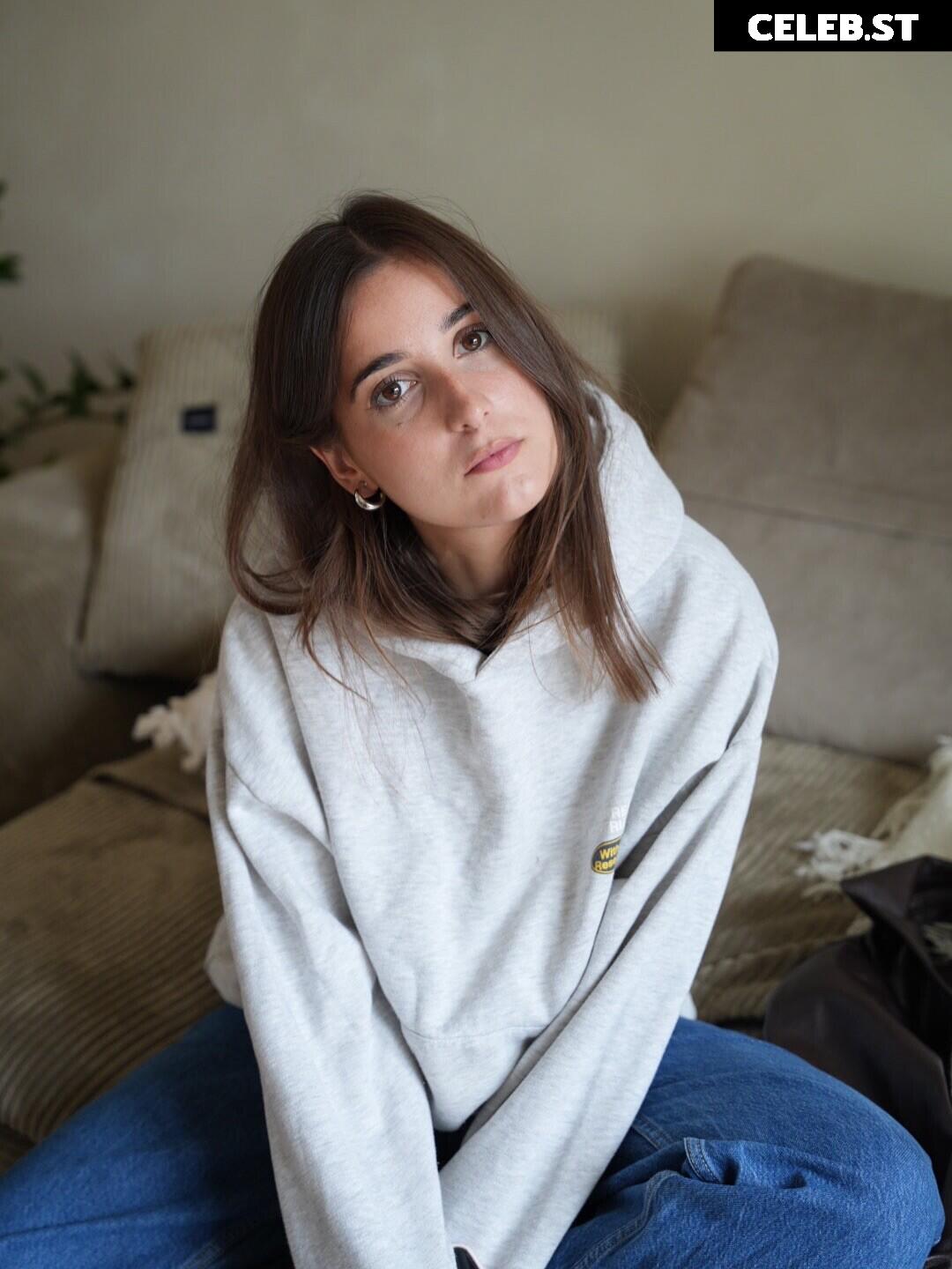 Apo / apollinegrmz / apolline_guer Image 12717034