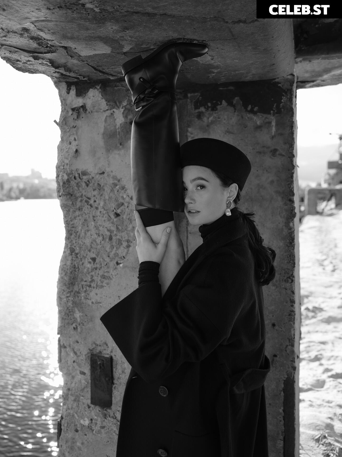 Marina Mazepa Image 12724218