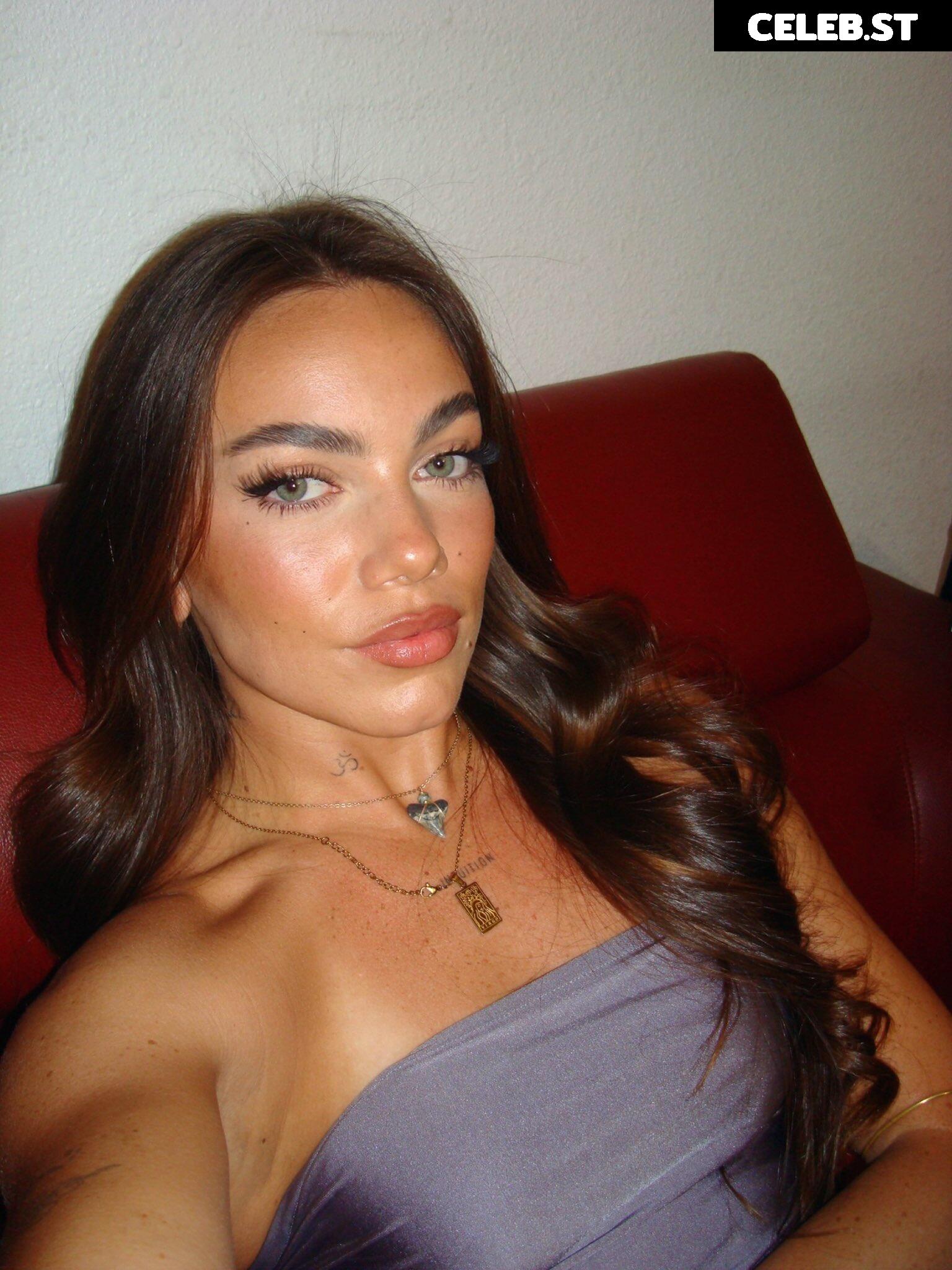 bobbiedavisonly Image 12732115