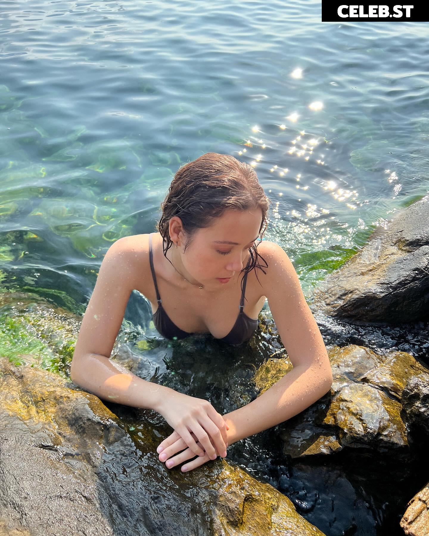 Laufey lin Image 12658353