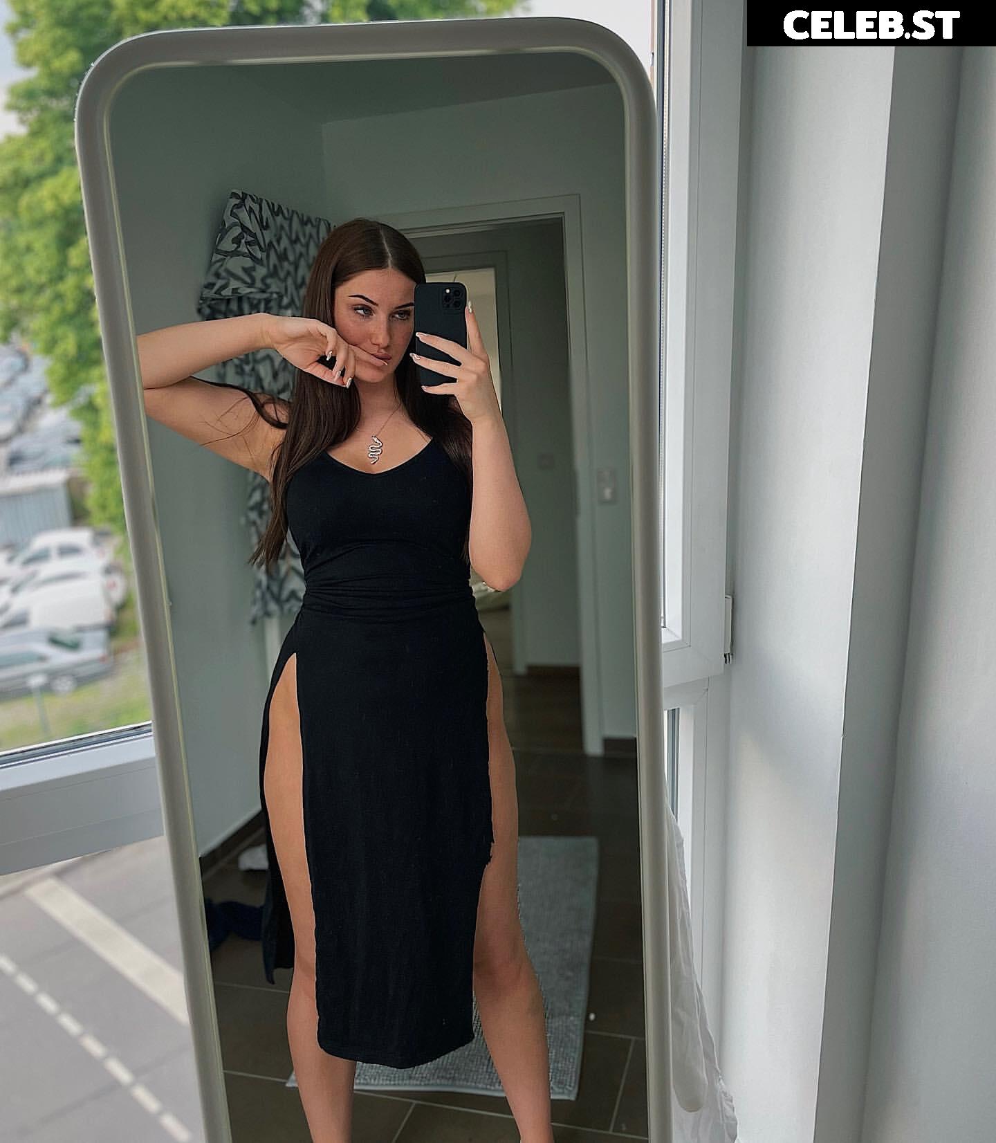 Fayesxh Image 12658283