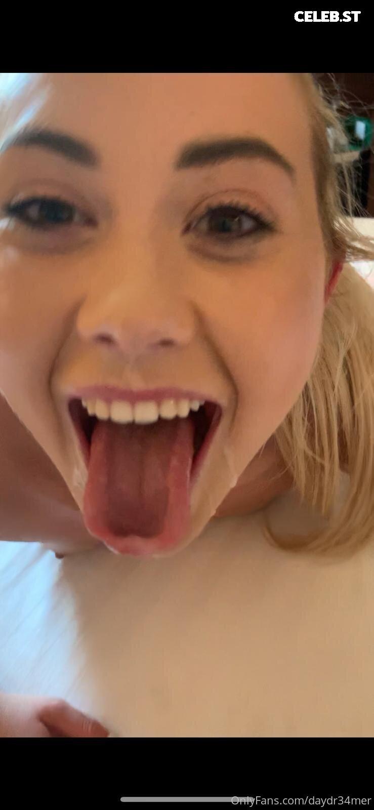 Tara Burchett aka DayDr34mer Image 12665267