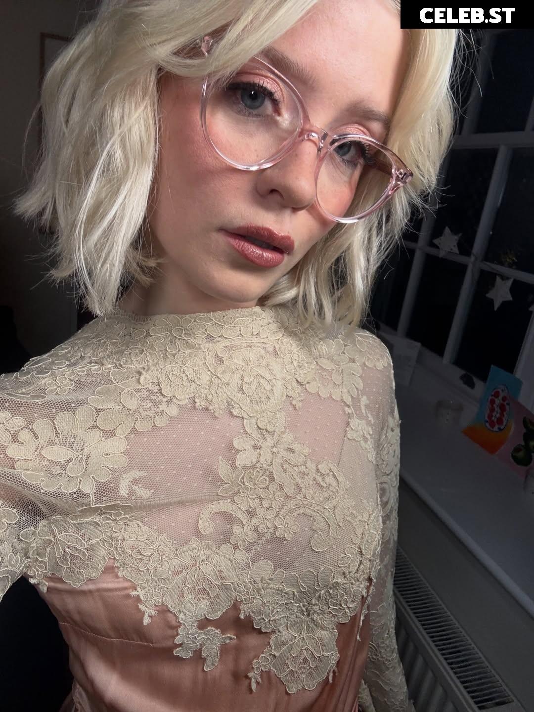 Maisie Peters Image 12664184