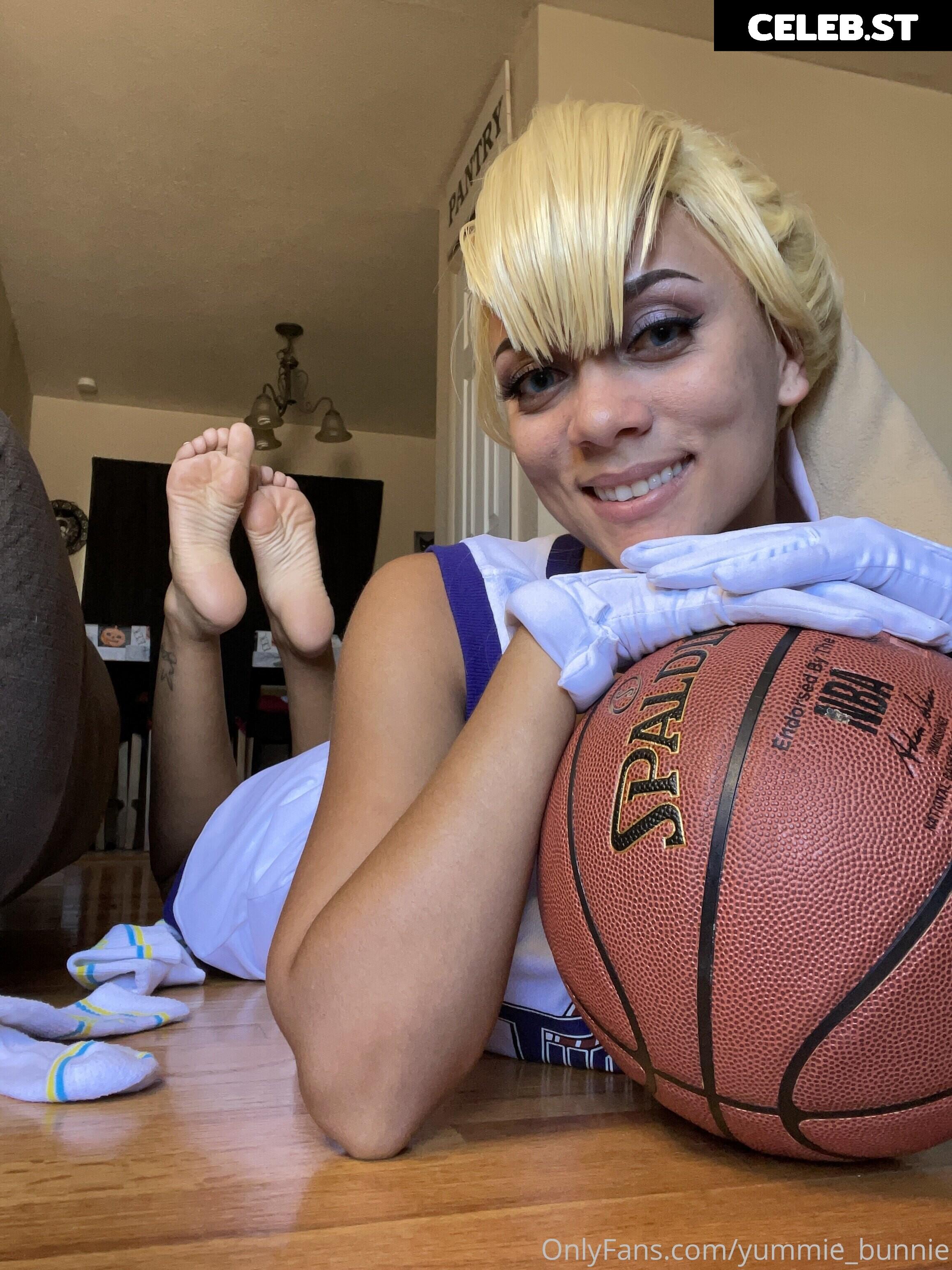 yummie_bunnie Image 12666503