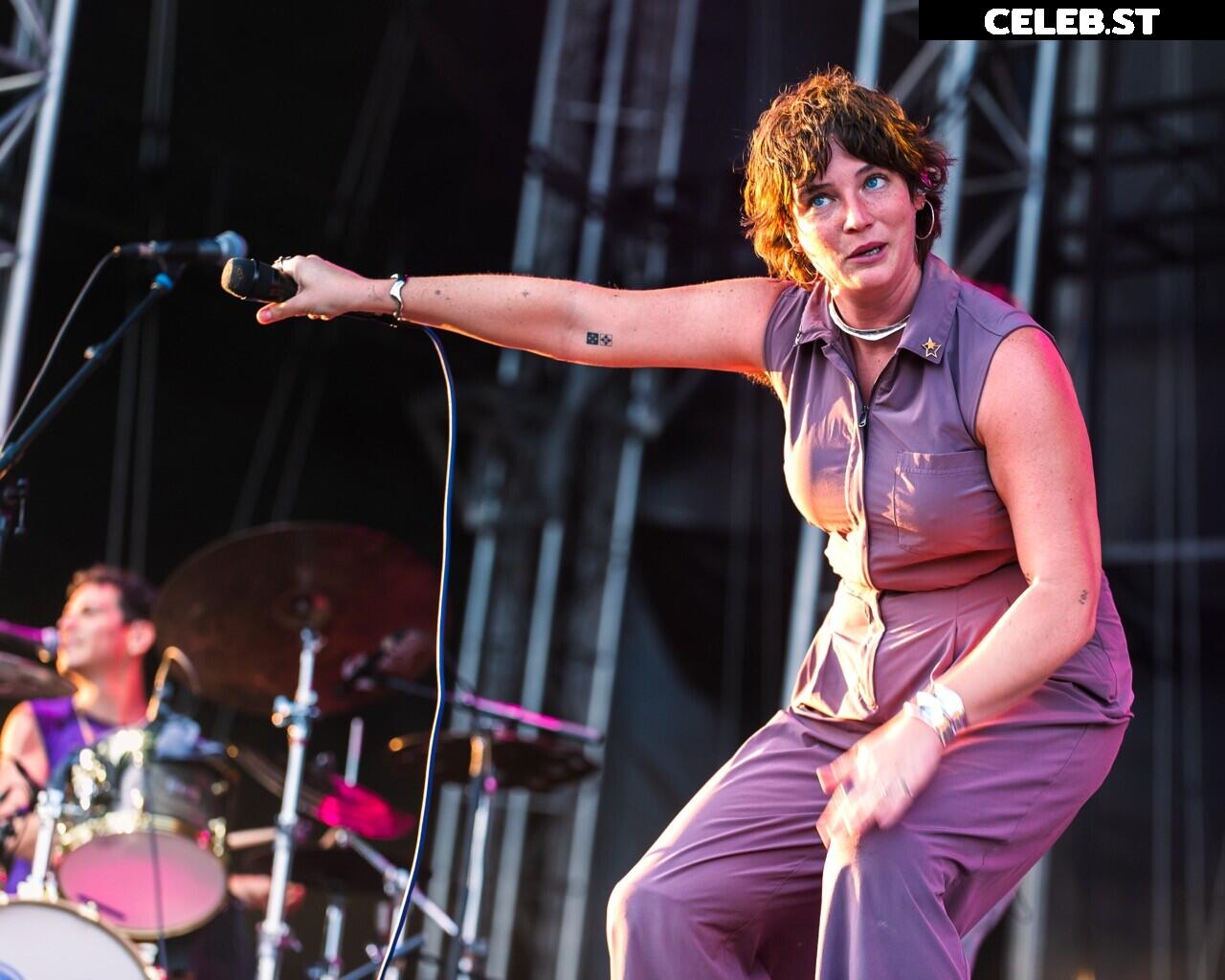 Sammy Rae (Sammy Rae &amp; The Friends) Image 12661935