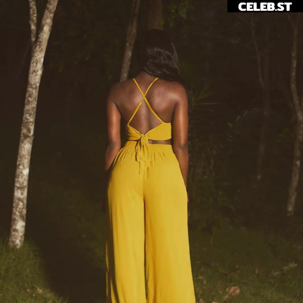 FamouseChristie | Christi Joseph Image 12660126